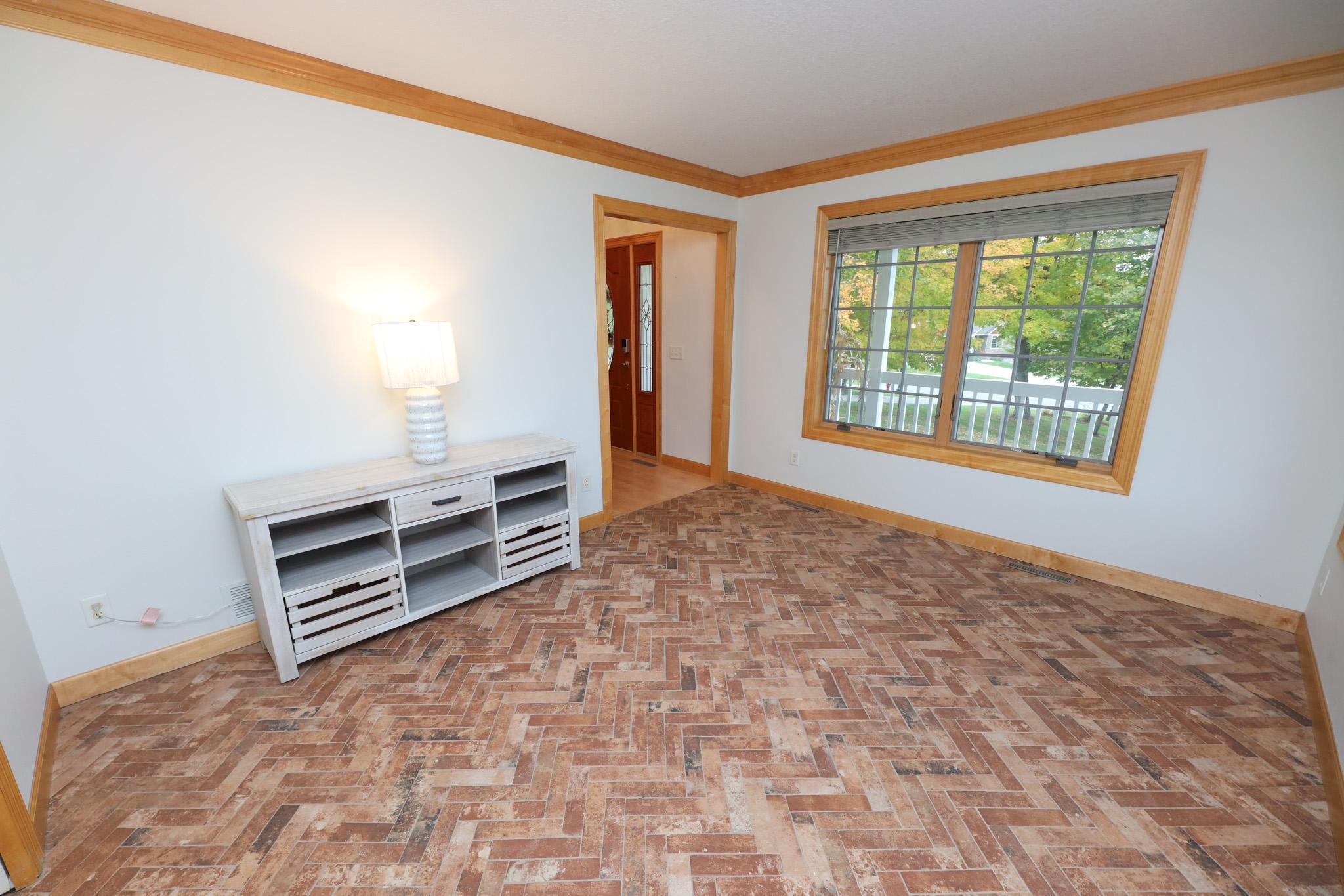 2003 single family home for sale at 2361 Highland Trail SW in Alexandria, MN — 4 bed, 3 bath (photo 14 of 51)