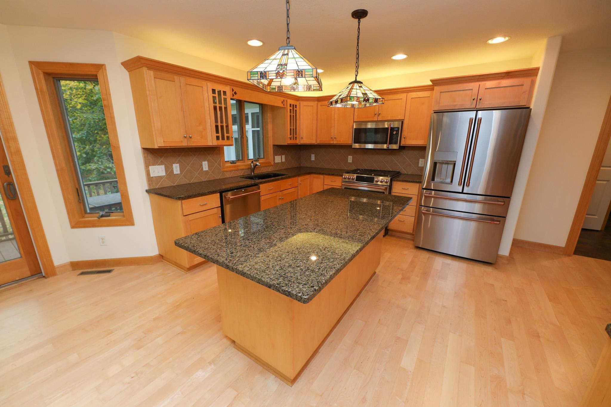 2003 single family home for sale at 2361 Highland Trail SW in Alexandria, MN — 4 bed, 3 bath (photo 4 of 51)