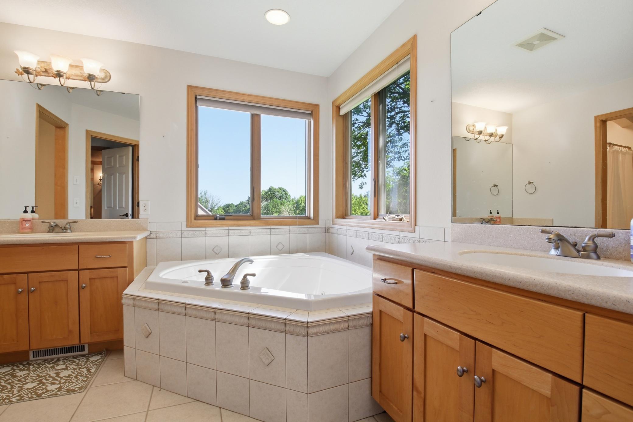 2003 single family home for sale at 2361 Highland Trail SW in Alexandria, MN — 4 bed, 3 bath (photo 25 of 51)