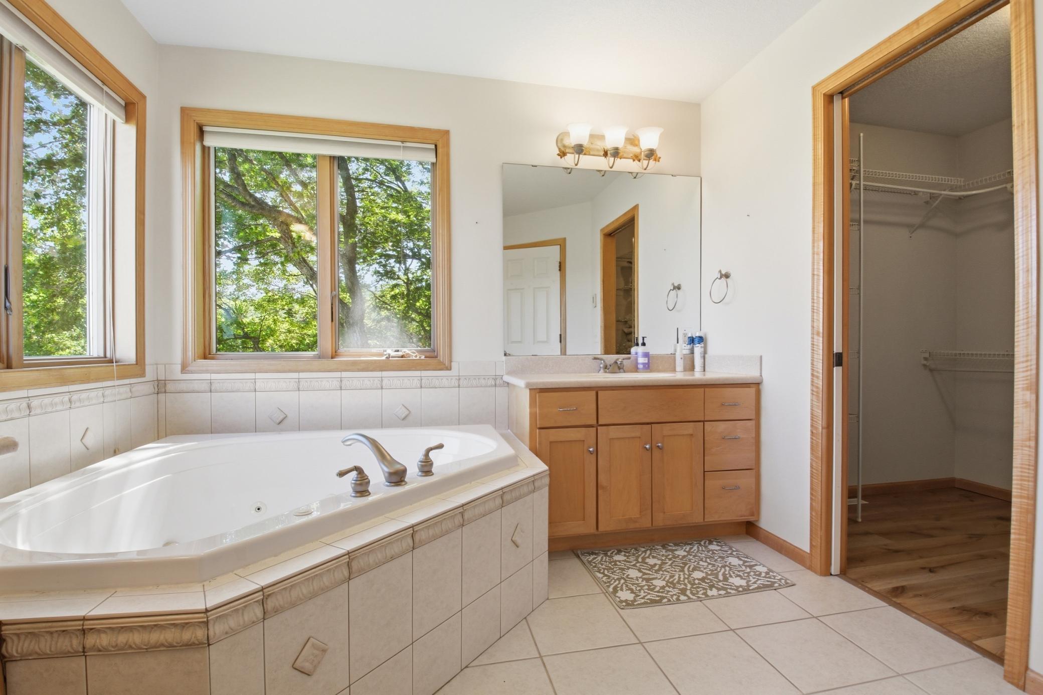 2003 single family home for sale at 2361 Highland Trail SW in Alexandria, MN — 4 bed, 3 bath (photo 27 of 51)