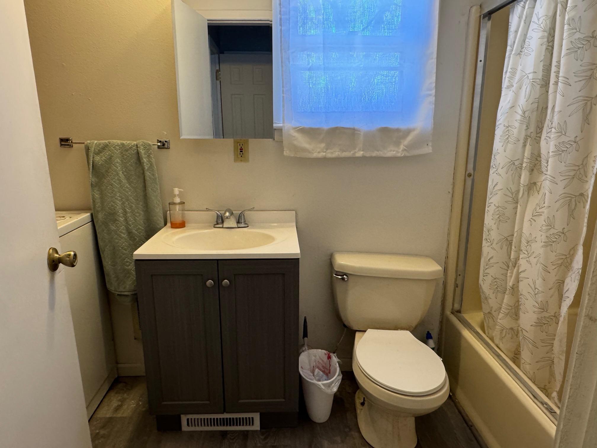 1935 single family home for sale at 525 2nd Street N in Middle River, MN — 3 bed, 1 bath (photo 3 of 7)