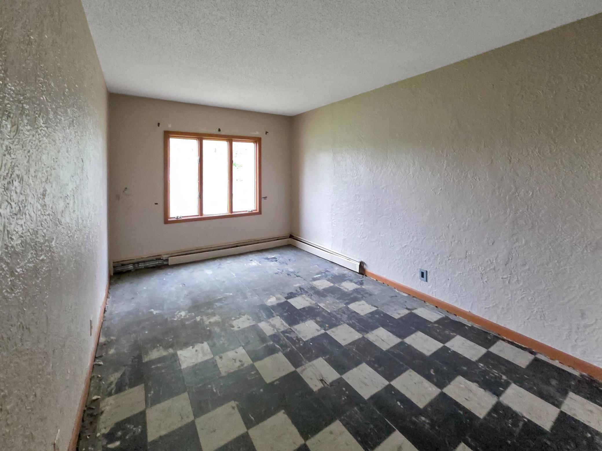 939 Duluth Avenue N, Thief River Falls MN 56701 - Photo 13 of 24