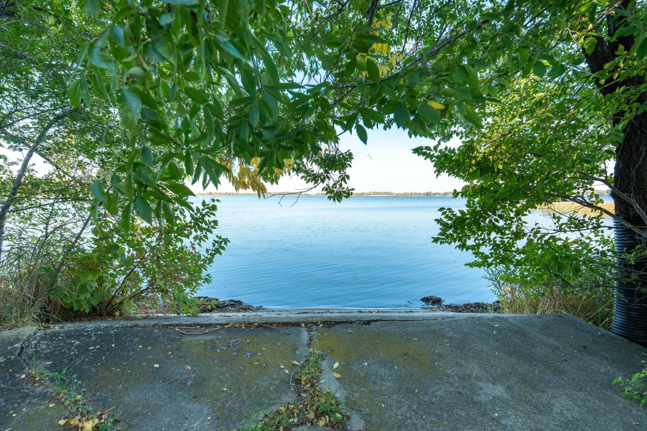 1972 single family home for sale at 37084 Hackberry Point Road in Richville, MN — 2 bed, 1 bath (photo 10 of 32)