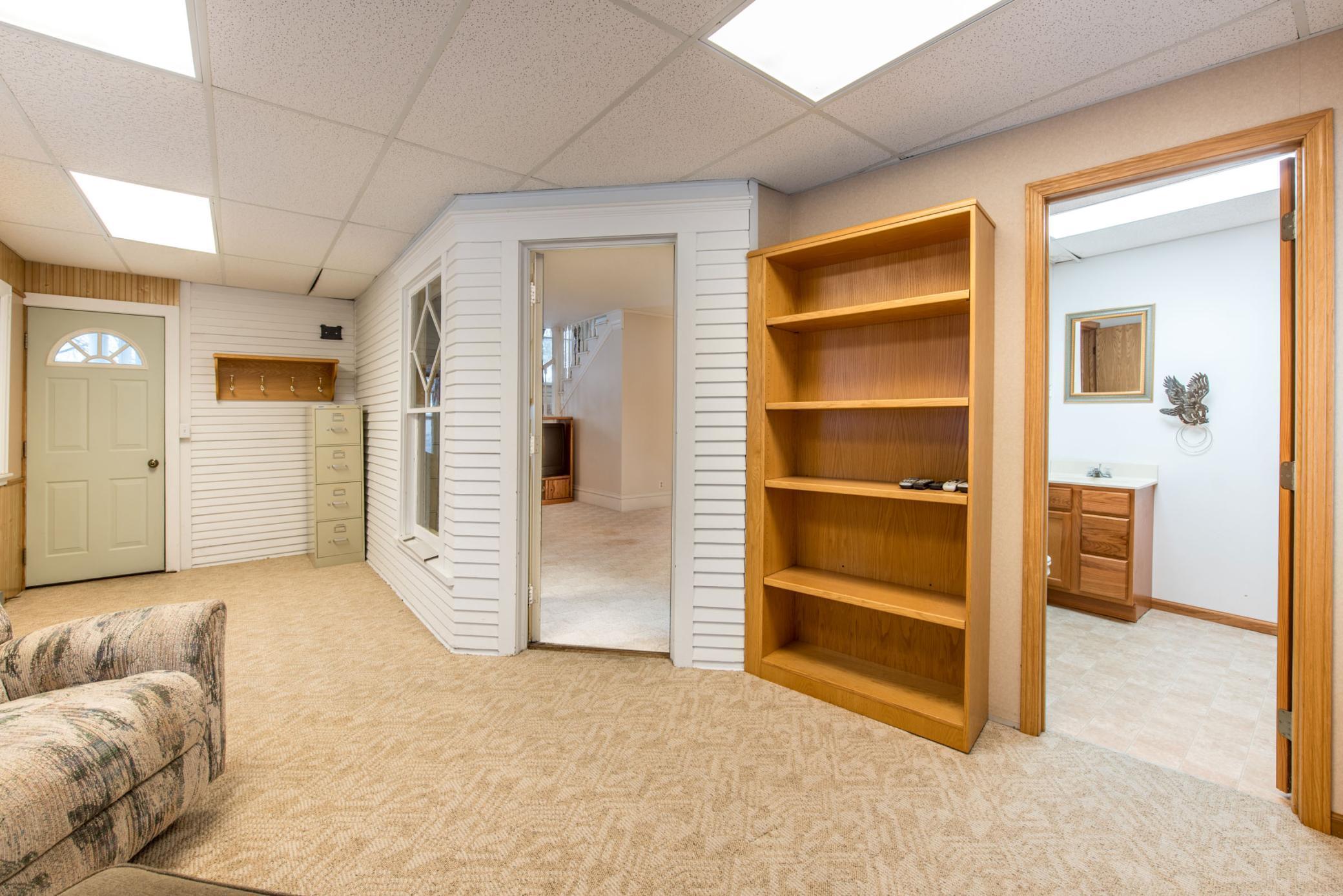 1900 single family home for sale at 1205 N Nokomis in Alexandria, MN — 4 bed, 2 bath (photo 2 of 36)