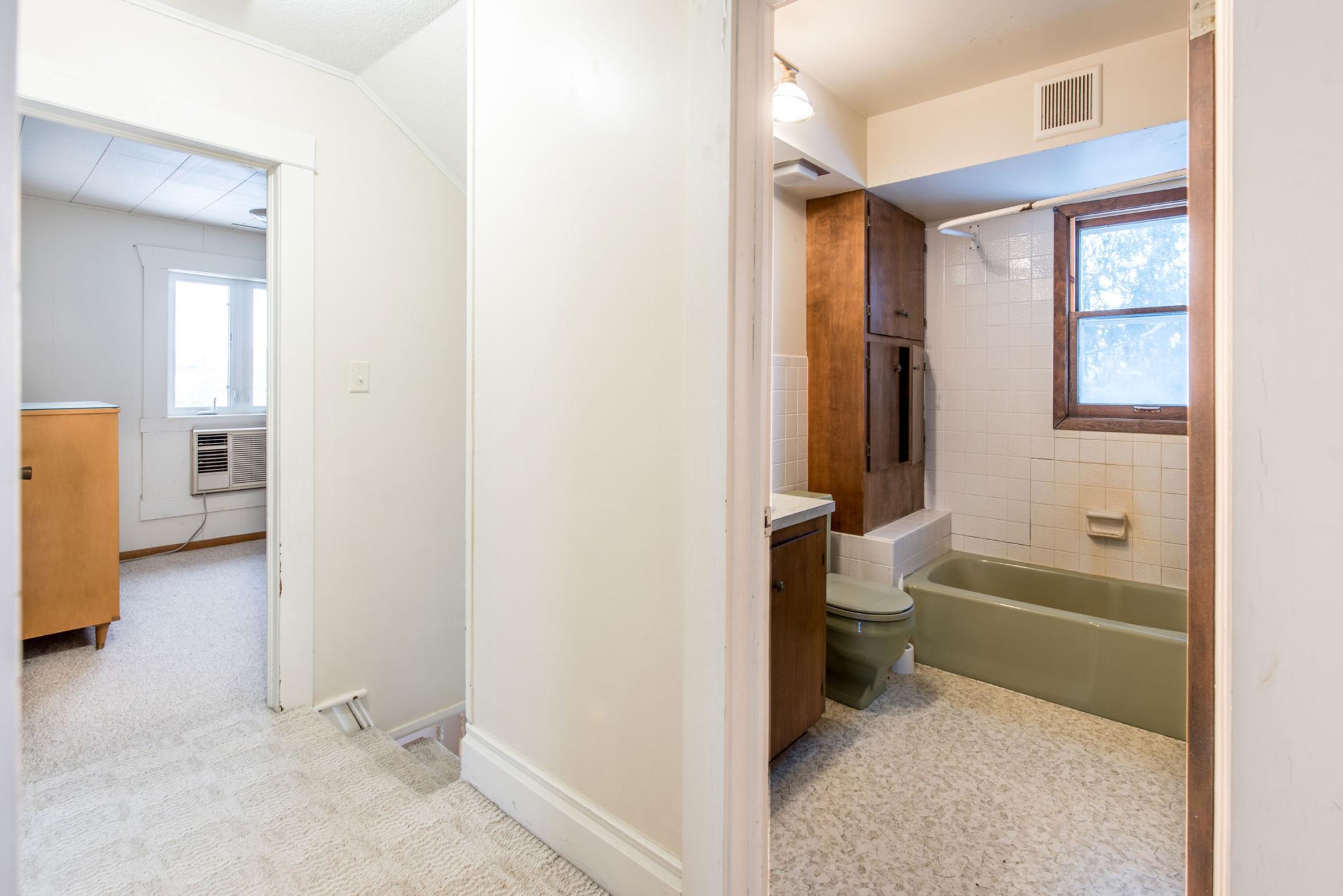 1900 single family home for sale at 1205 N Nokomis in Alexandria, MN — 4 bed, 2 bath (photo 14 of 36)