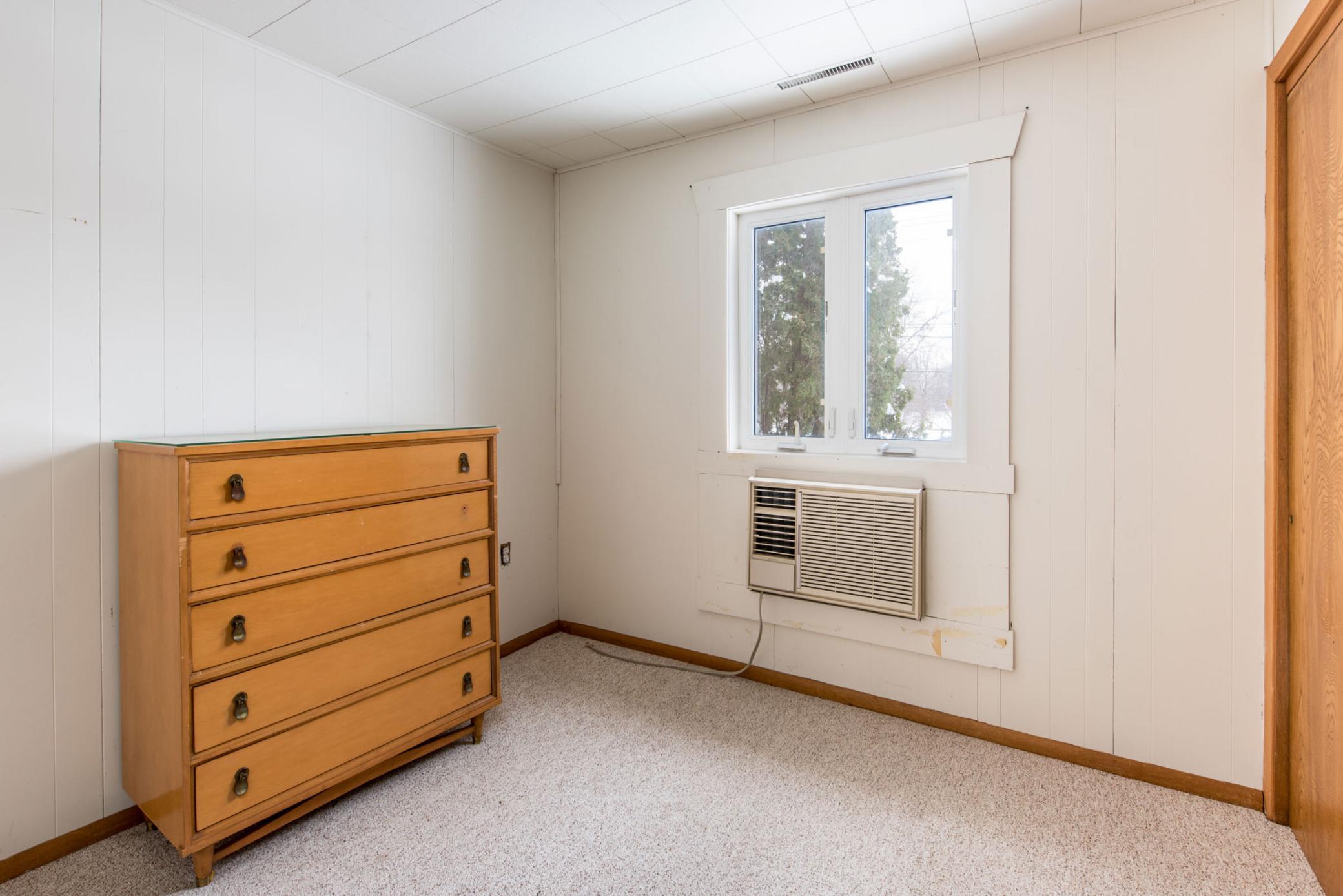 1900 single family home for sale at 1205 N Nokomis in Alexandria, MN — 4 bed, 2 bath (photo 16 of 36)