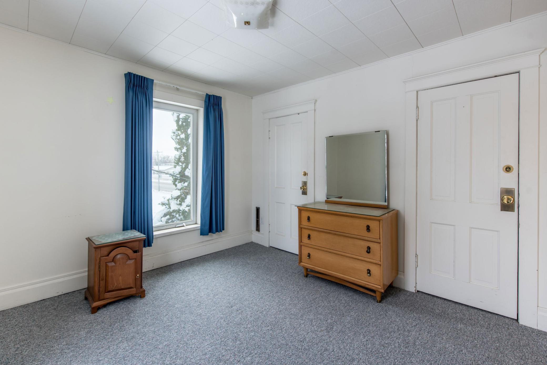 1900 single family home for sale at 1205 N Nokomis in Alexandria, MN — 4 bed, 2 bath (photo 18 of 36)