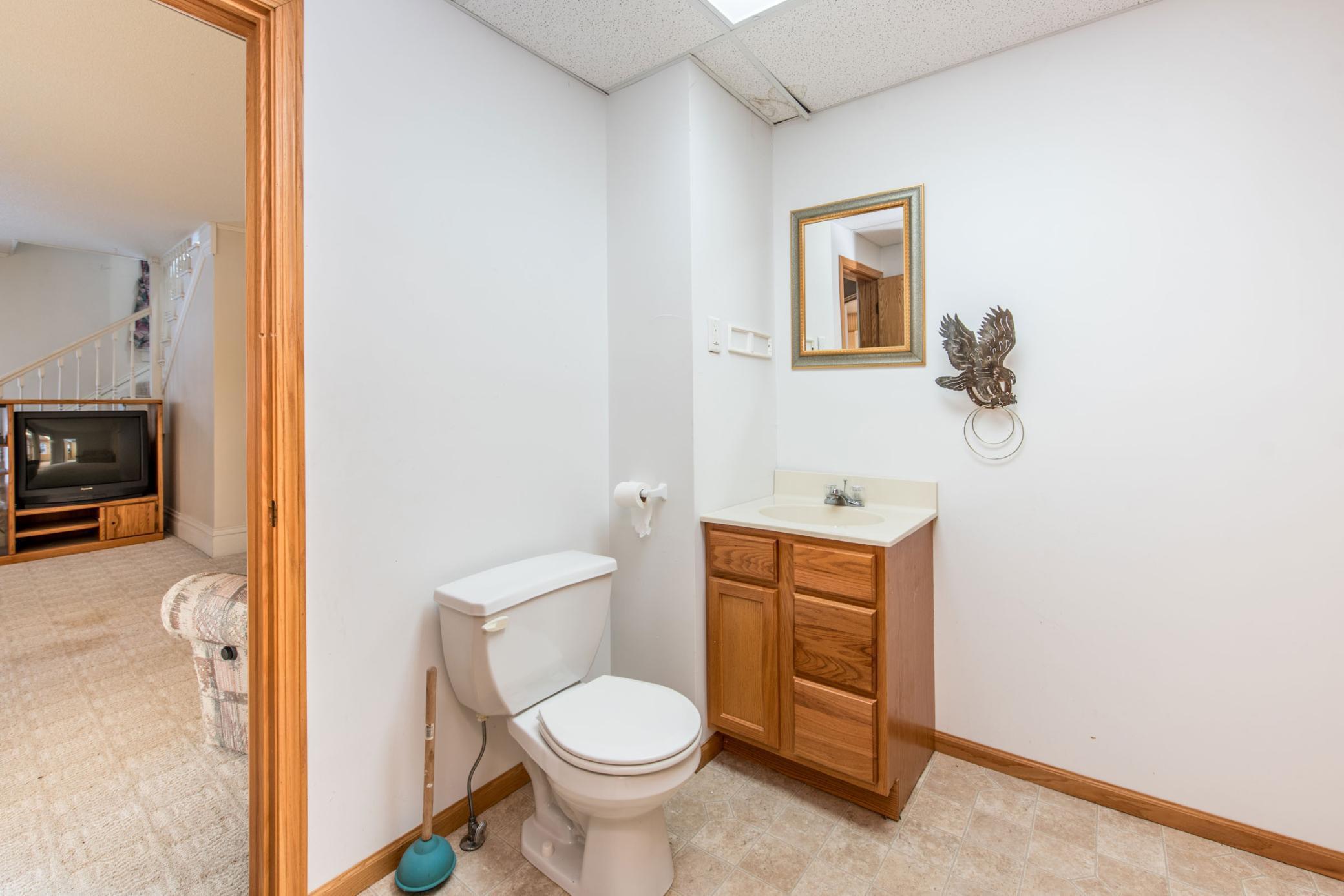 1900 single family home for sale at 1205 N Nokomis in Alexandria, MN — 4 bed, 2 bath (photo 3 of 36)