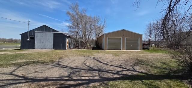 1900 single family home for sale at 1205 N Nokomis in Alexandria, MN — 4 bed, 2 bath (photo 25 of 36)