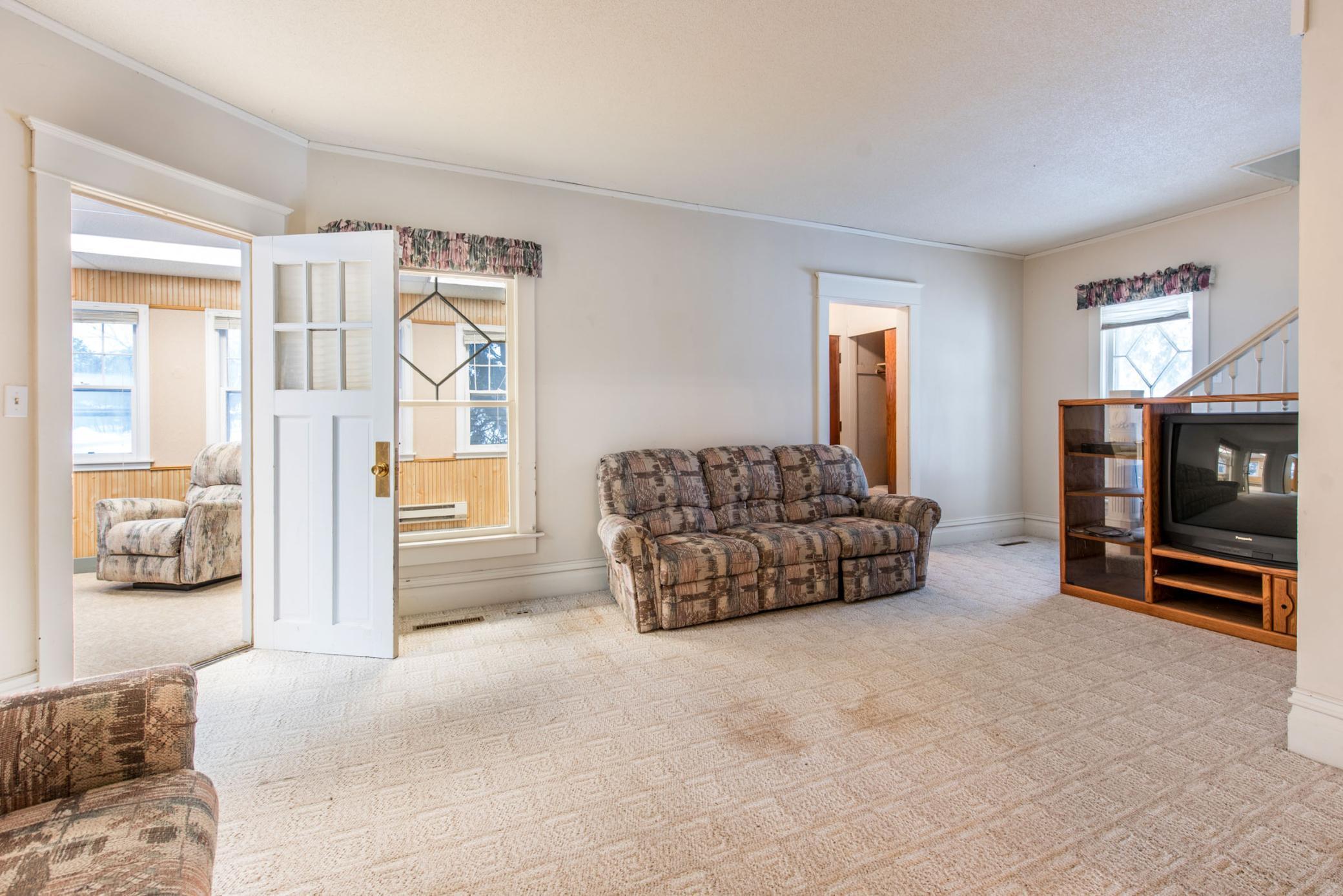 1900 single family home for sale at 1205 N Nokomis in Alexandria, MN — 4 bed, 2 bath (photo 4 of 36)