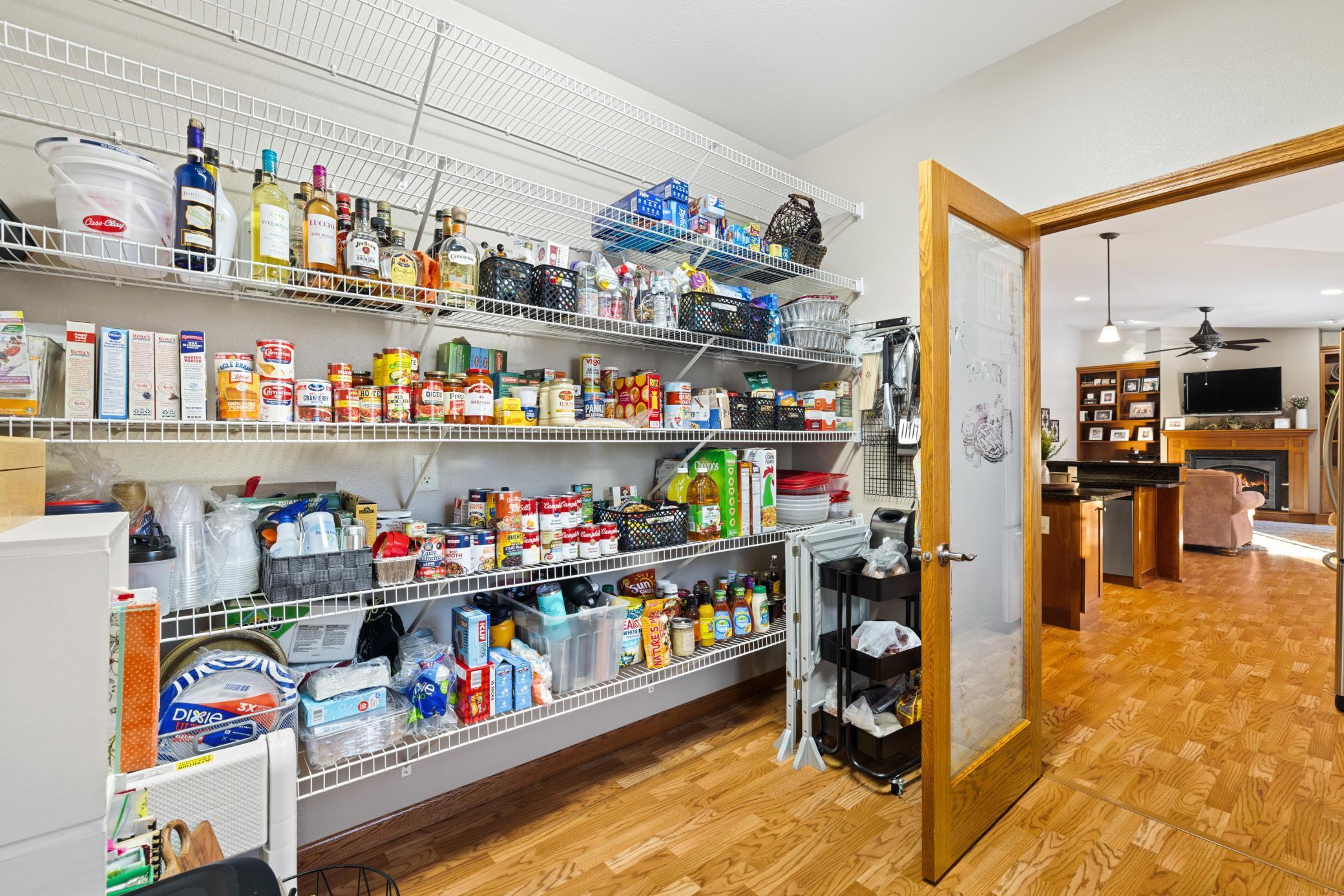 2006 single family home for sale at 102 County RD 1 in Fessenden, ND — 4 bed, 4 bath (photo 13 of 30)