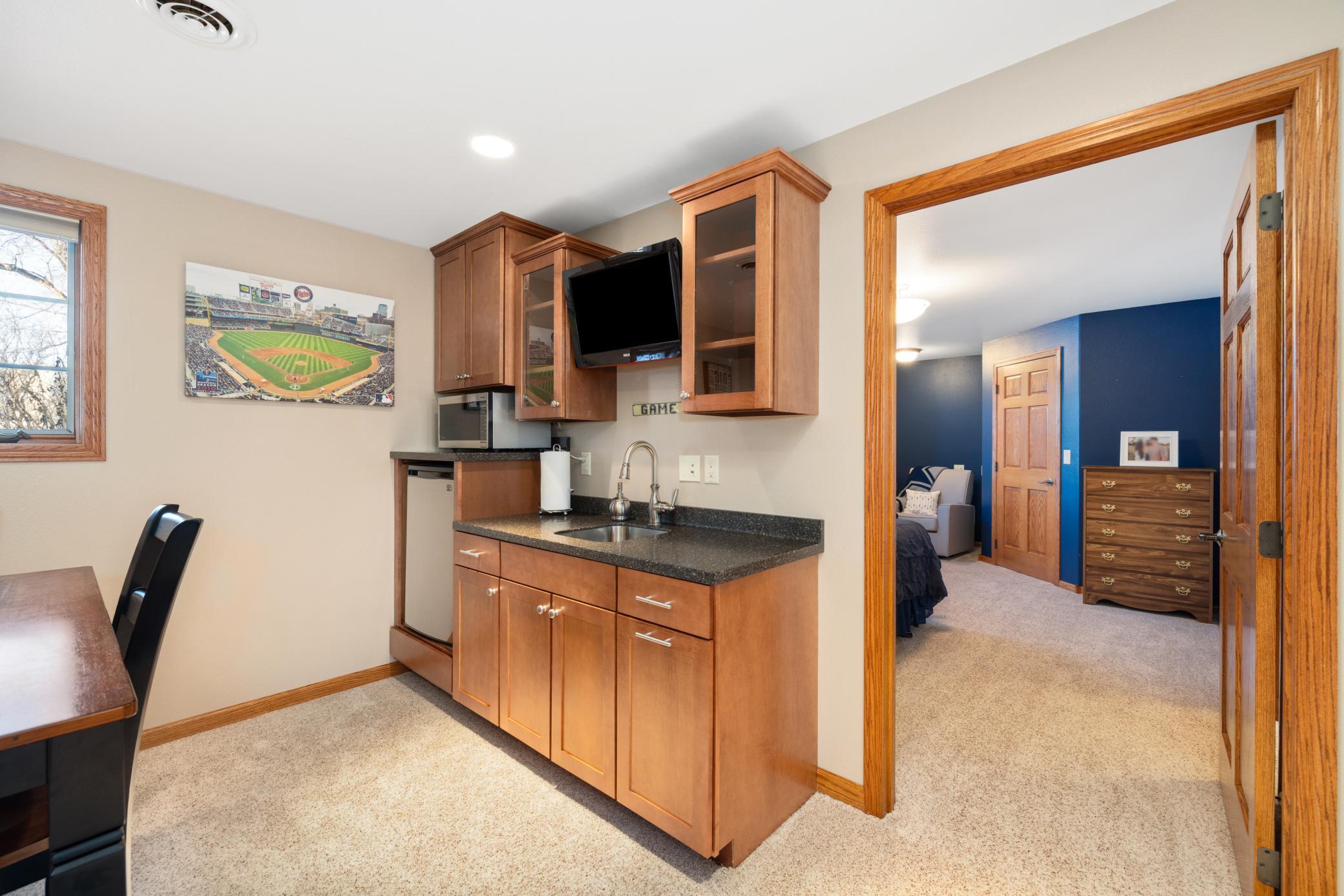 2006 single family home for sale at 102 County RD 1 in Fessenden, ND — 4 bed, 4 bath (photo 22 of 30)