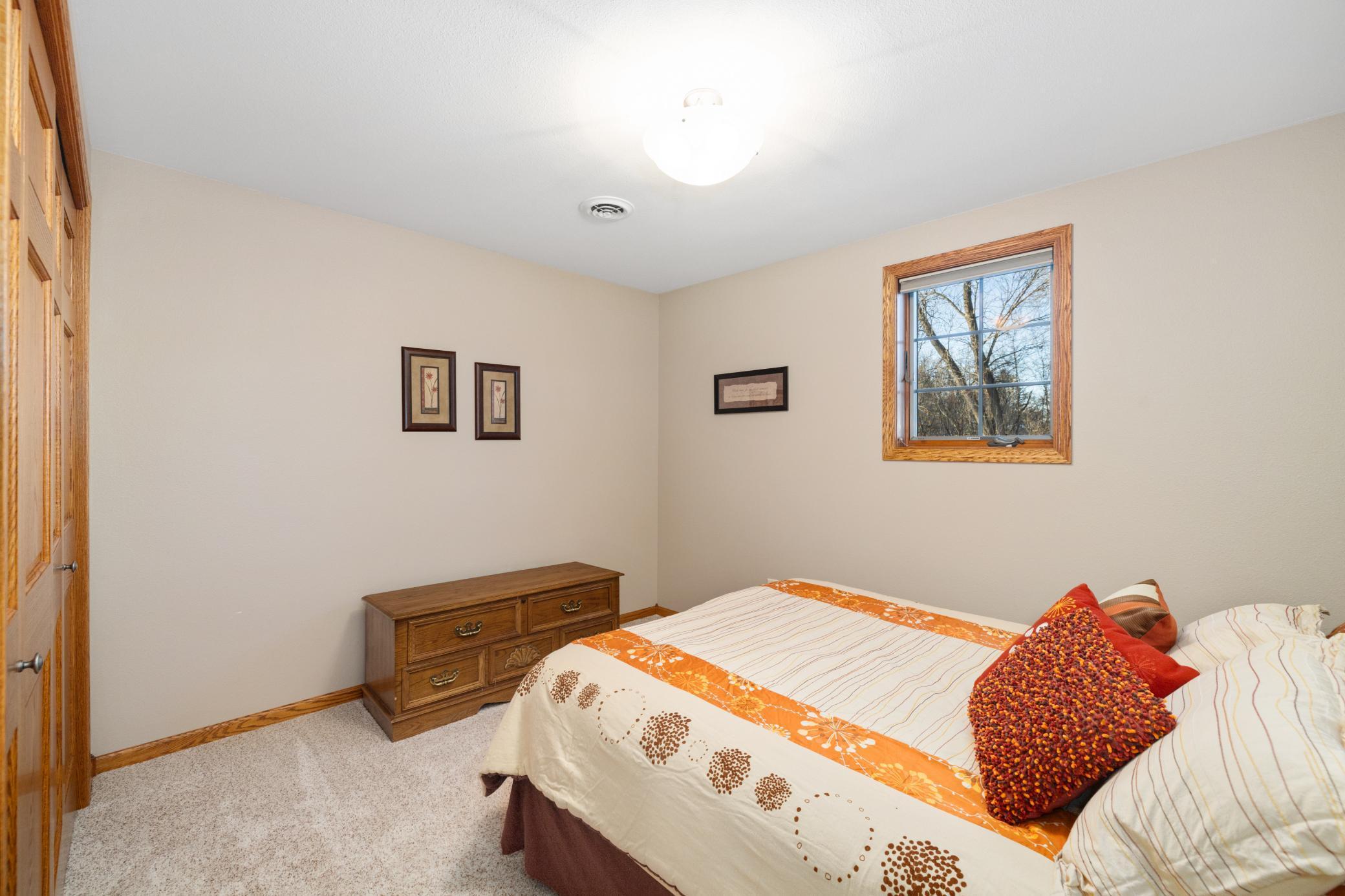 2006 single family home for sale at 102 County RD 1 in Fessenden, ND — 4 bed, 4 bath (photo 25 of 30)