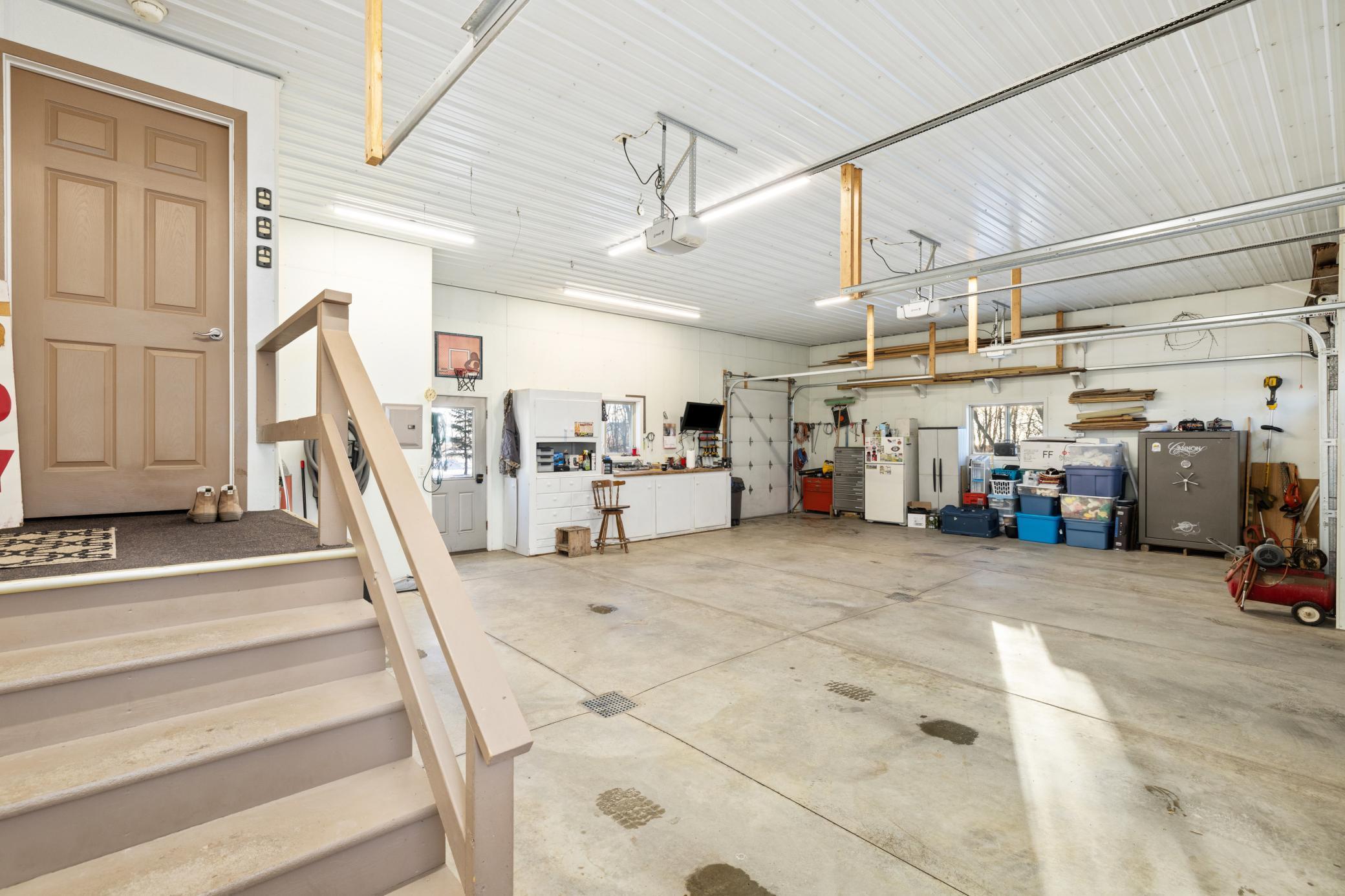 2006 single family home for sale at 102 County RD 1 in Fessenden, ND — 4 bed, 4 bath (photo 29 of 30)