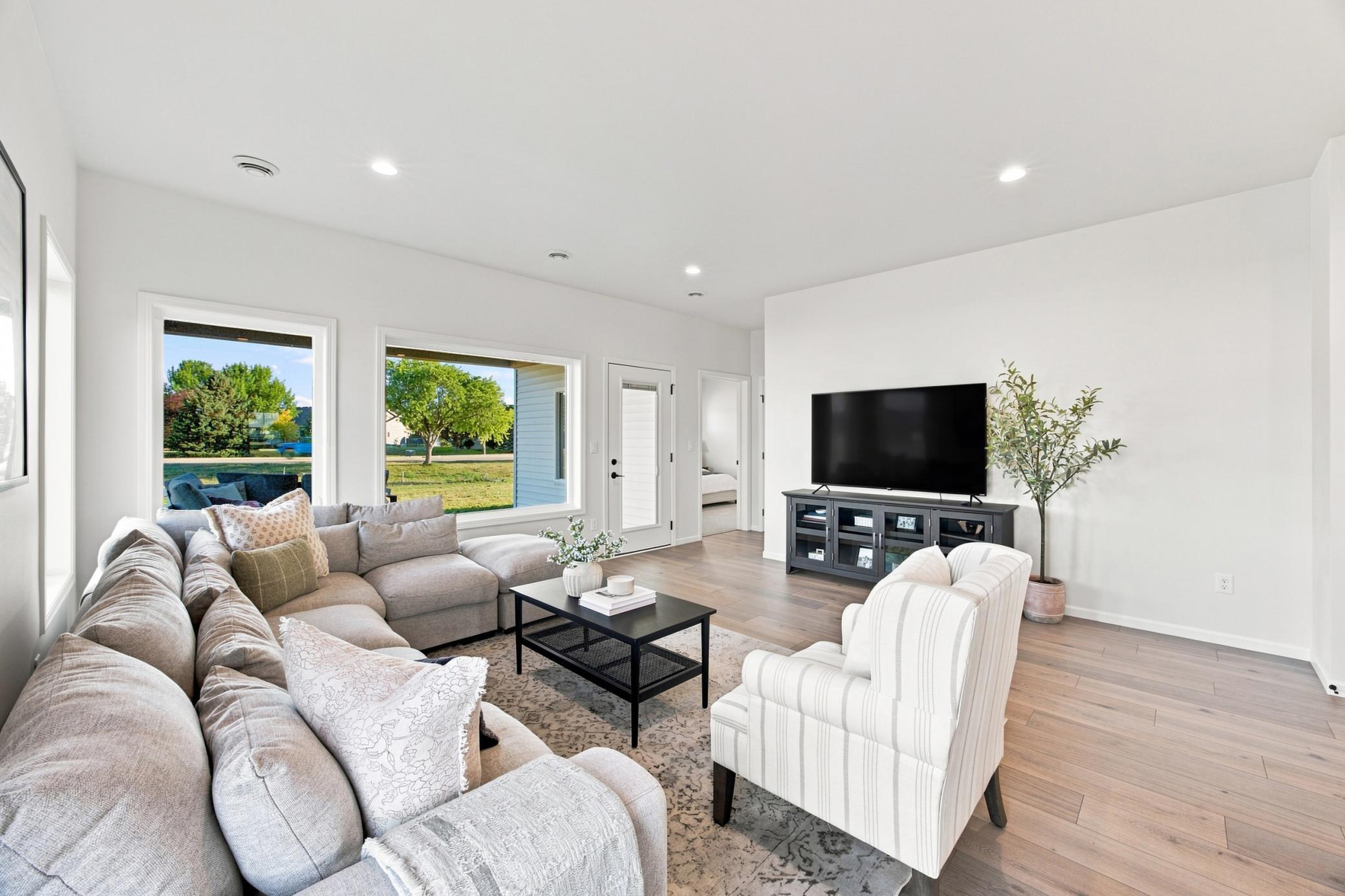 2025 single family home for sale at 4736 Hampton Loop S in Moorhead, MN — 3 bed, 2 bath (photo 14 of 35)