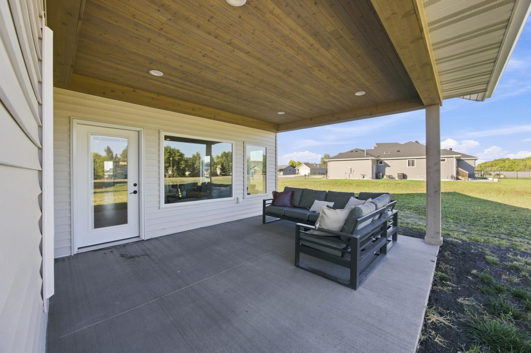 2025 single family home for sale at 4736 Hampton Loop S in Moorhead, MN — 3 bed, 2 bath (photo 3 of 35)