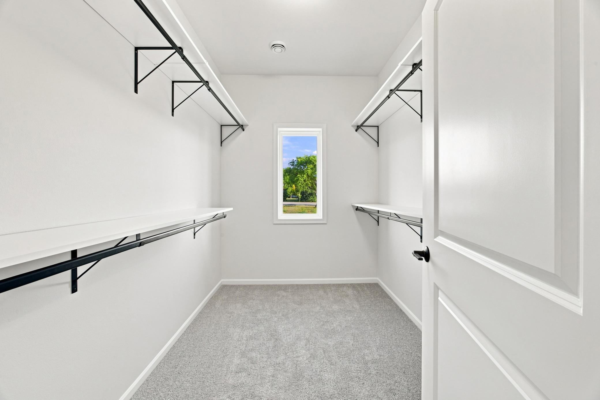 2025 single family home for sale at 4736 Hampton Loop S in Moorhead, MN — 3 bed, 2 bath (photo 22 of 35)