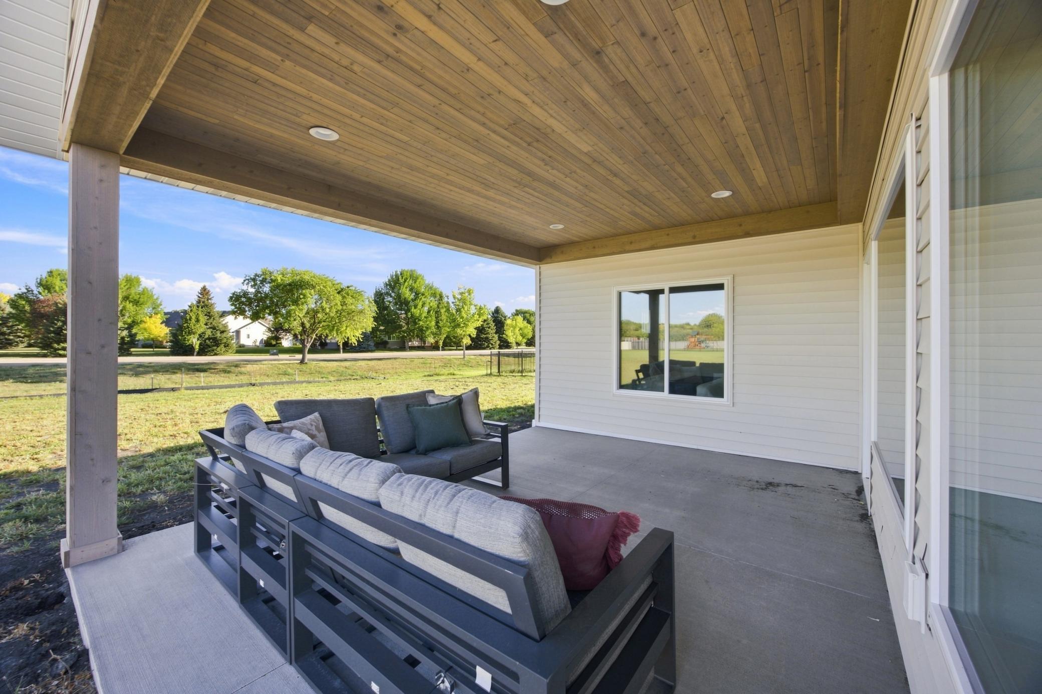 2025 single family home for sale at 4736 Hampton Loop S in Moorhead, MN — 3 bed, 2 bath (photo 31 of 35)