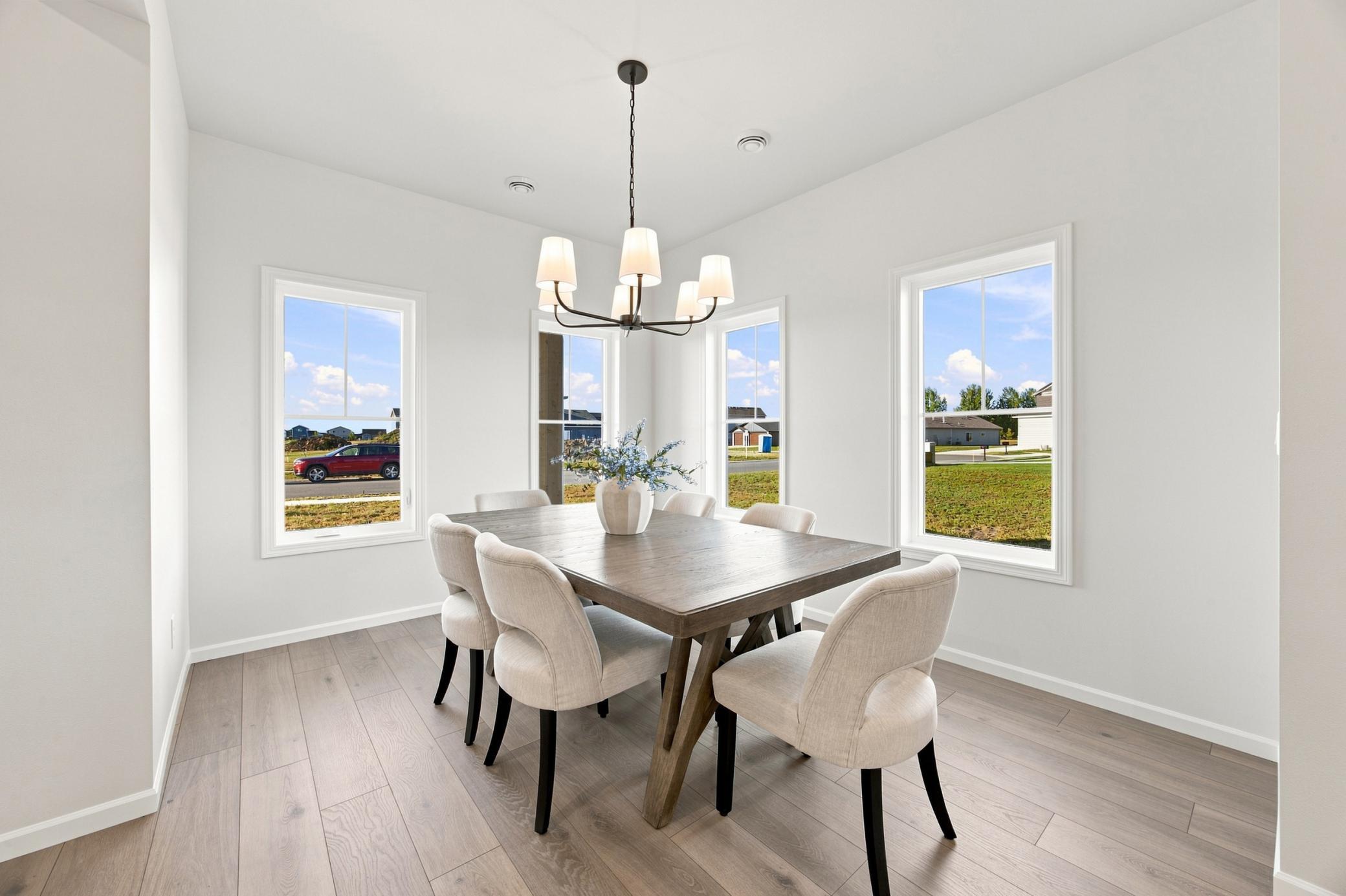 2025 single family home for sale at 4736 Hampton Loop S in Moorhead, MN — 3 bed, 2 bath (photo 5 of 35)
