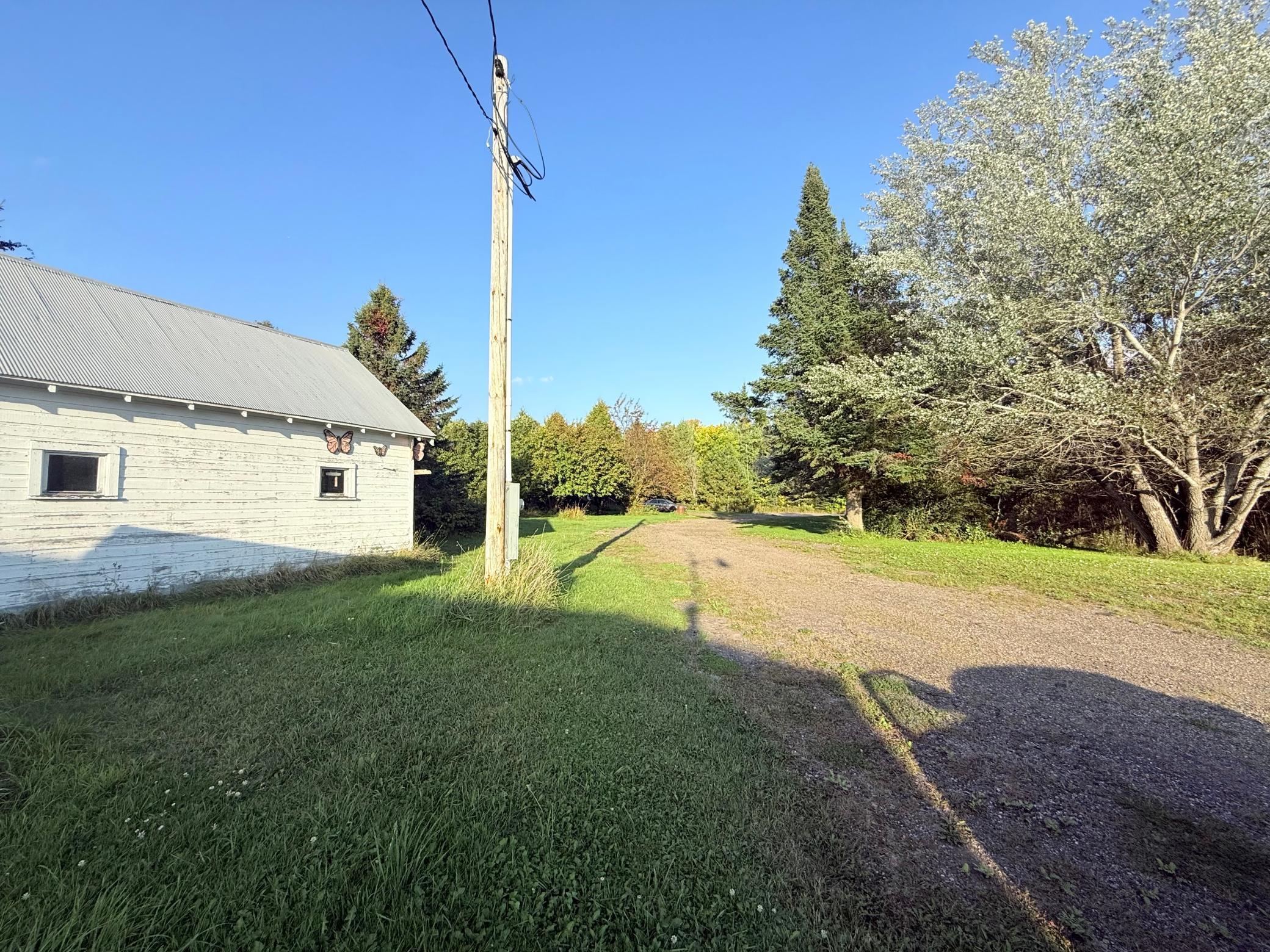 1979 single family home for sale at 18863 State Highway 65 in Goodland, MN — 3 bed, 2 bath (photo 6 of 22)