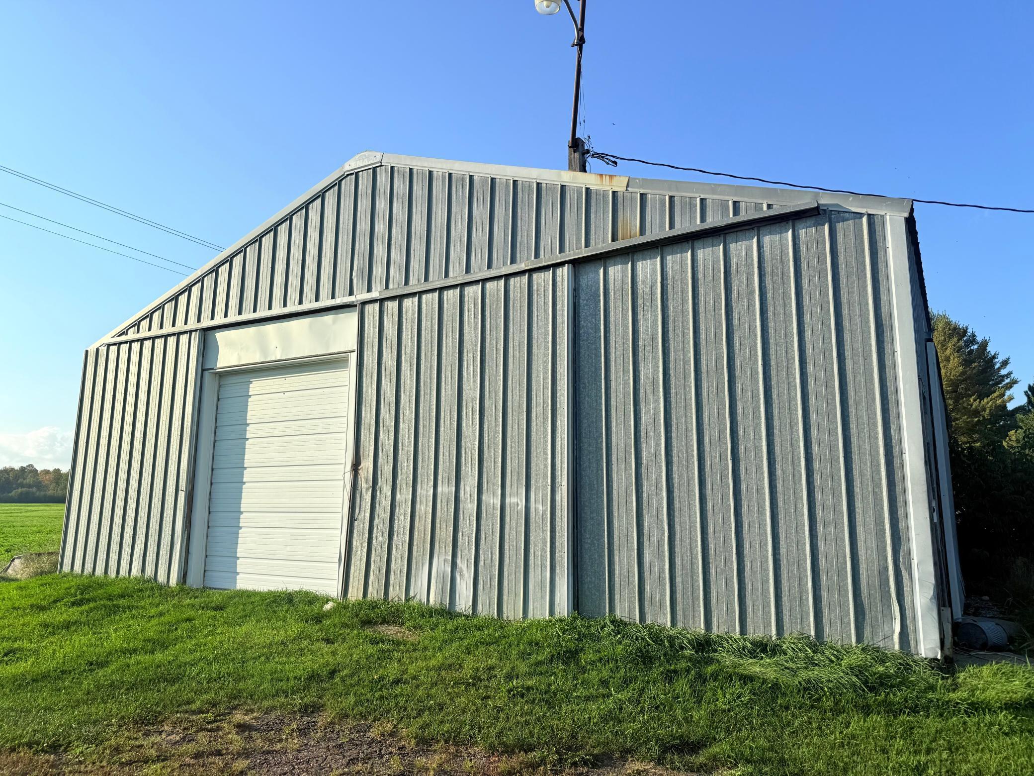 1979 single family home for sale at 18863 State Highway 65 in Goodland, MN — 3 bed, 2 bath (photo 10 of 22)