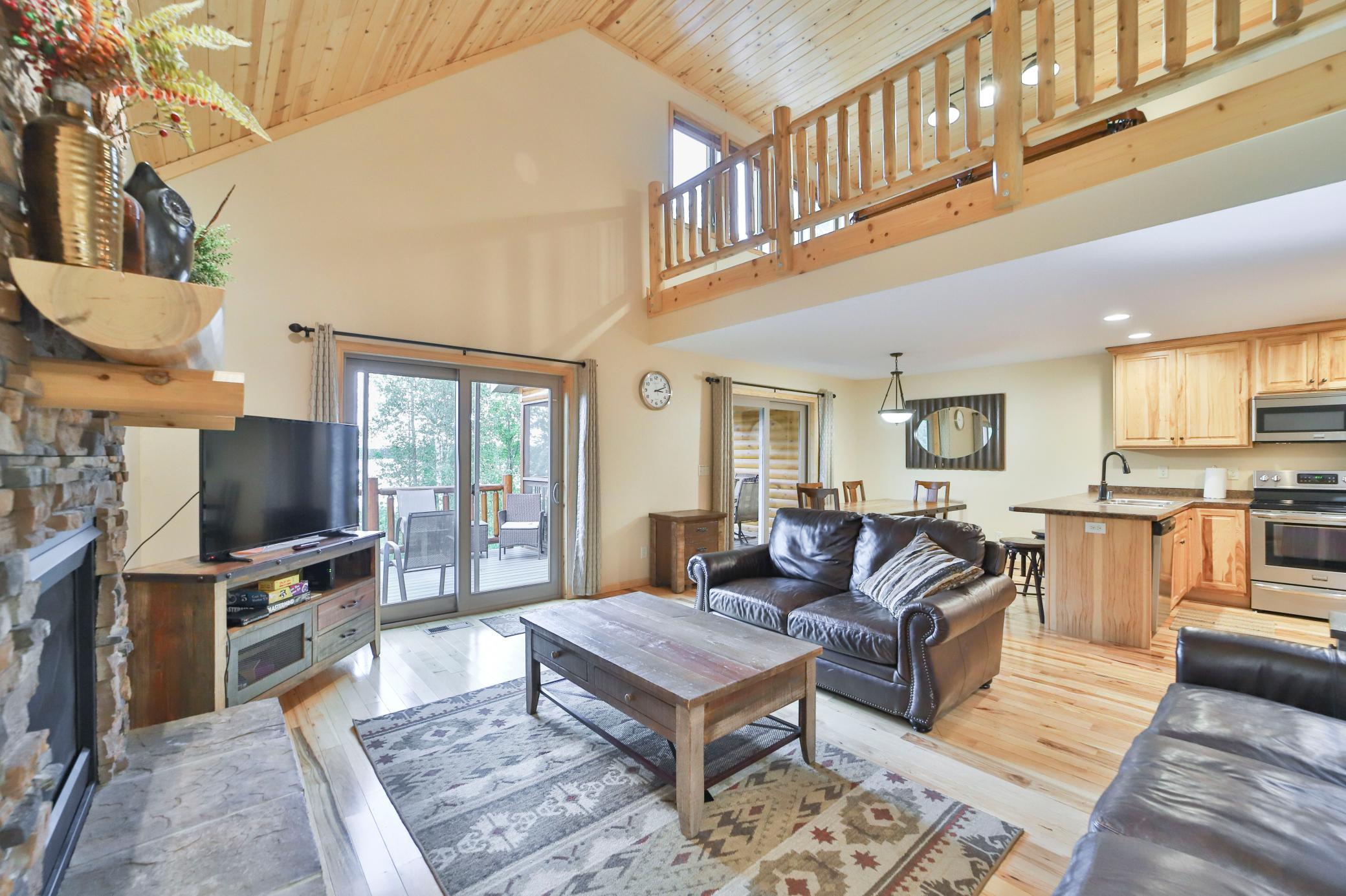 2016 townhouse for sale at 6334 Wilderness Road in Pequot Lakes, MN — 5 bed, 3 bath (photo 11 of 61)