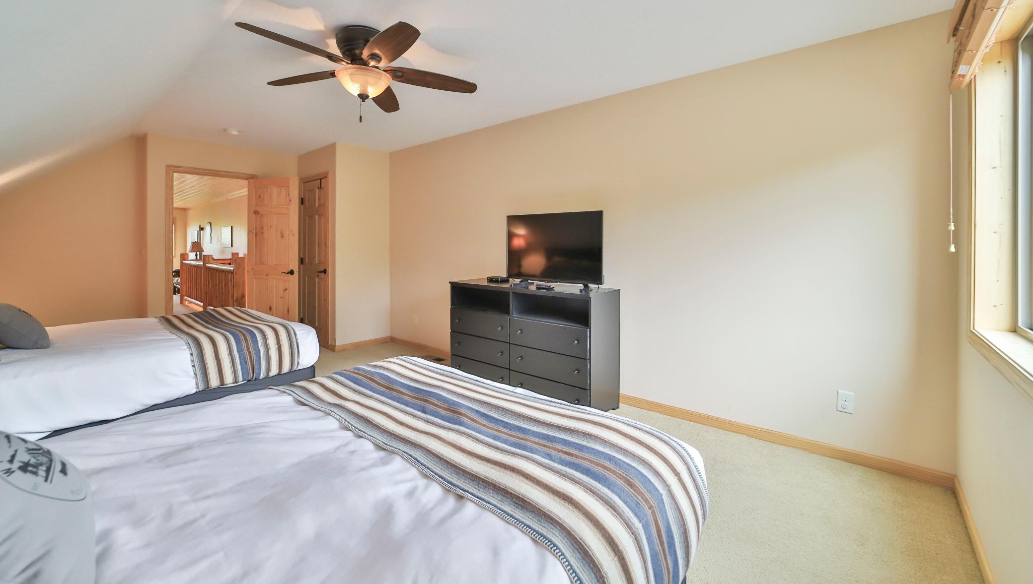 2016 townhouse for sale at 6334 Wilderness Road in Pequot Lakes, MN — 5 bed, 3 bath (photo 24 of 61)