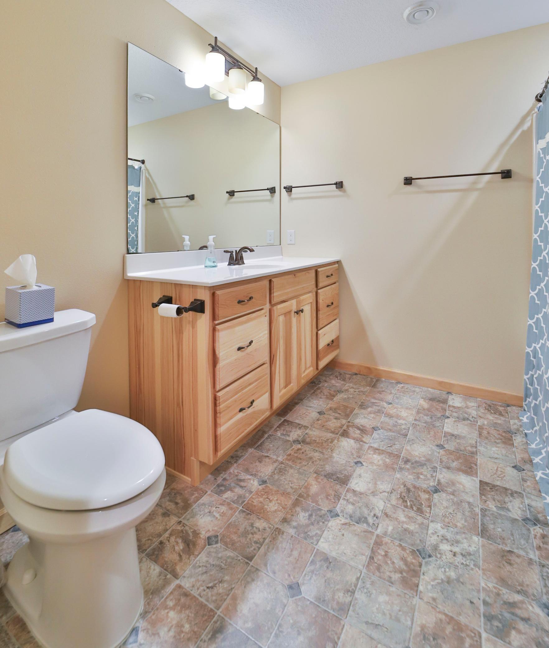 2016 townhouse for sale at 6334 Wilderness Road in Pequot Lakes, MN — 5 bed, 3 bath (photo 32 of 61)