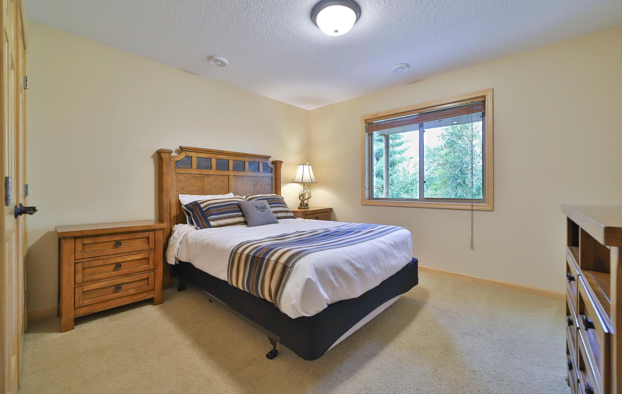 2016 townhouse for sale at 6334 Wilderness Road in Pequot Lakes, MN — 5 bed, 3 bath (photo 33 of 61)