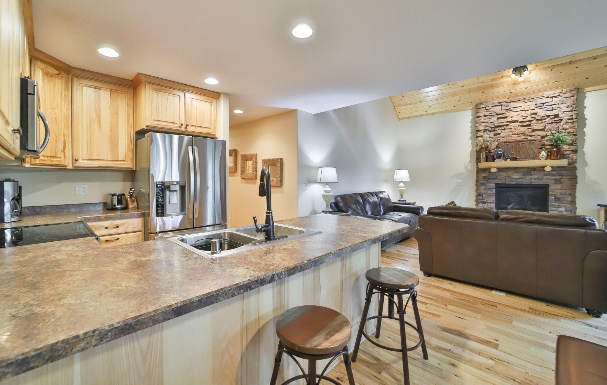 2016 townhouse for sale at 6334 Wilderness Road in Pequot Lakes, MN — 5 bed, 3 bath (photo 6 of 61)