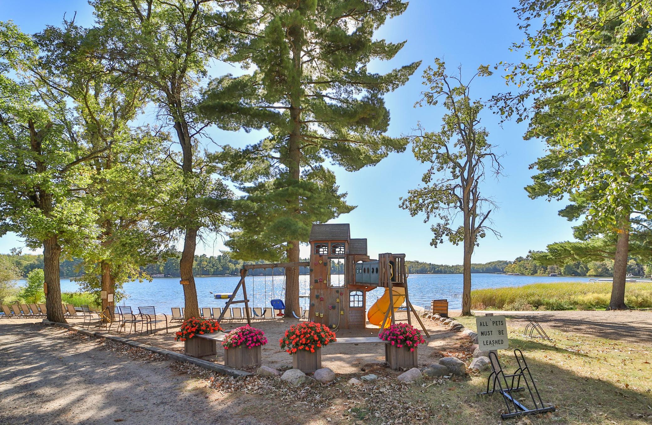 2016 townhouse for sale at 6334 Wilderness Road in Pequot Lakes, MN — 5 bed, 3 bath (photo 52 of 61)