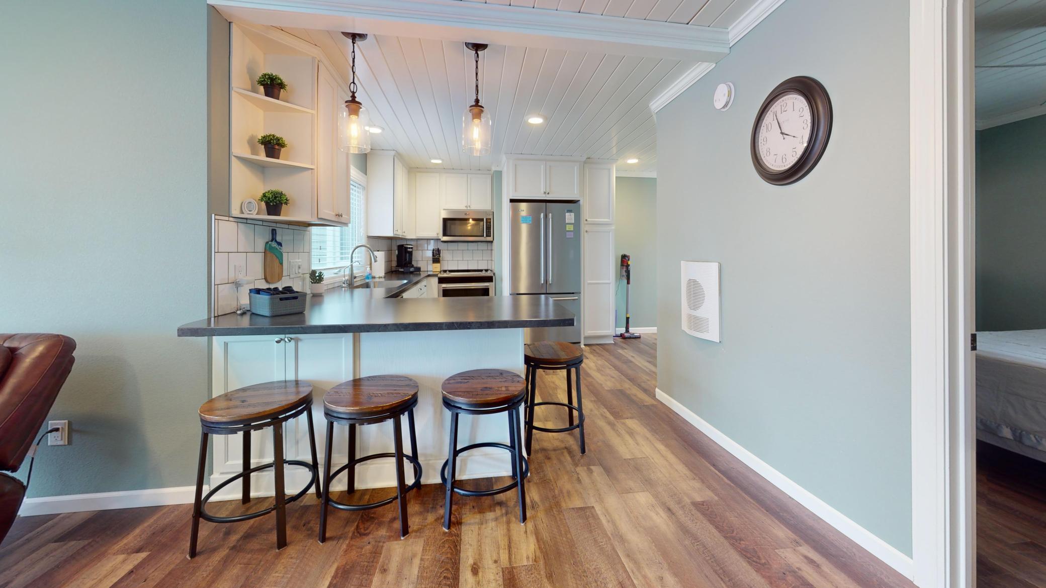 1963 townhouse for sale at 27096 Little Floyd Lake Road, Unit 1 in Detroit Lakes, MN — 2 bed, 1 bath (photo 12 of 27)