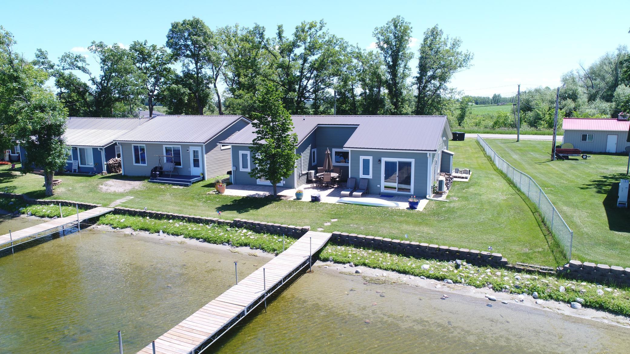1963 townhouse for sale at 27096 Little Floyd Lake Road, Unit 1 in Detroit Lakes, MN — 2 bed, 1 bath (photo 4 of 27)