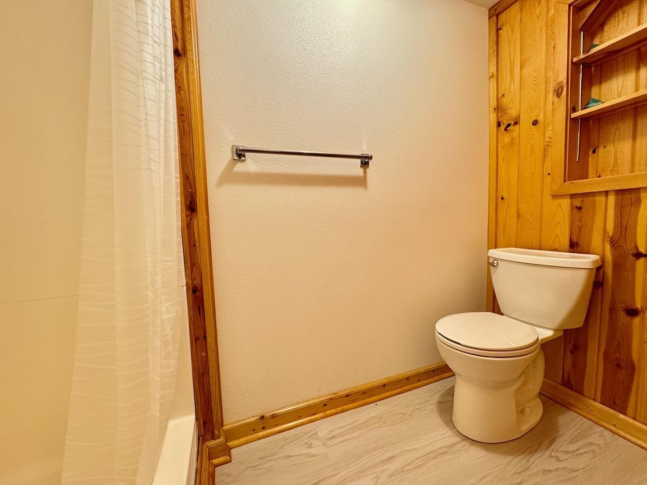 1963 single family home for sale at 1110 Water Plant Road in Fergus Falls, MN — 4 bed, 2 bath (photo 33 of 64)