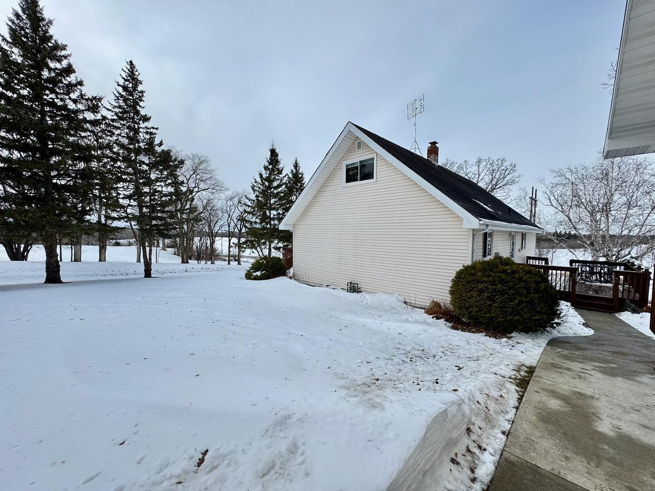 1963 single family home for sale at 1110 Water Plant Road in Fergus Falls, MN — 4 bed, 2 bath (photo 57 of 64)