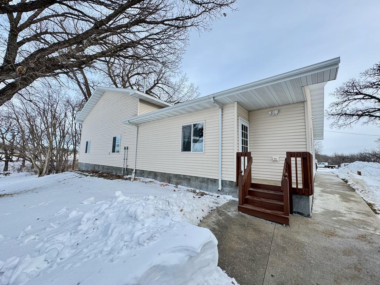 1963 single family home for sale at 1110 Water Plant Road in Fergus Falls, MN — 4 bed, 2 bath (photo 58 of 64)