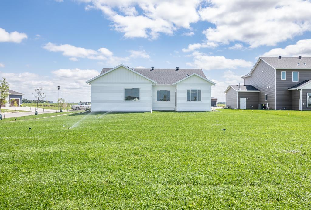 2024 single family home for sale at 8319 59 Street S in Horace, ND — 5 bed, 3 bath (photo 3 of 54)