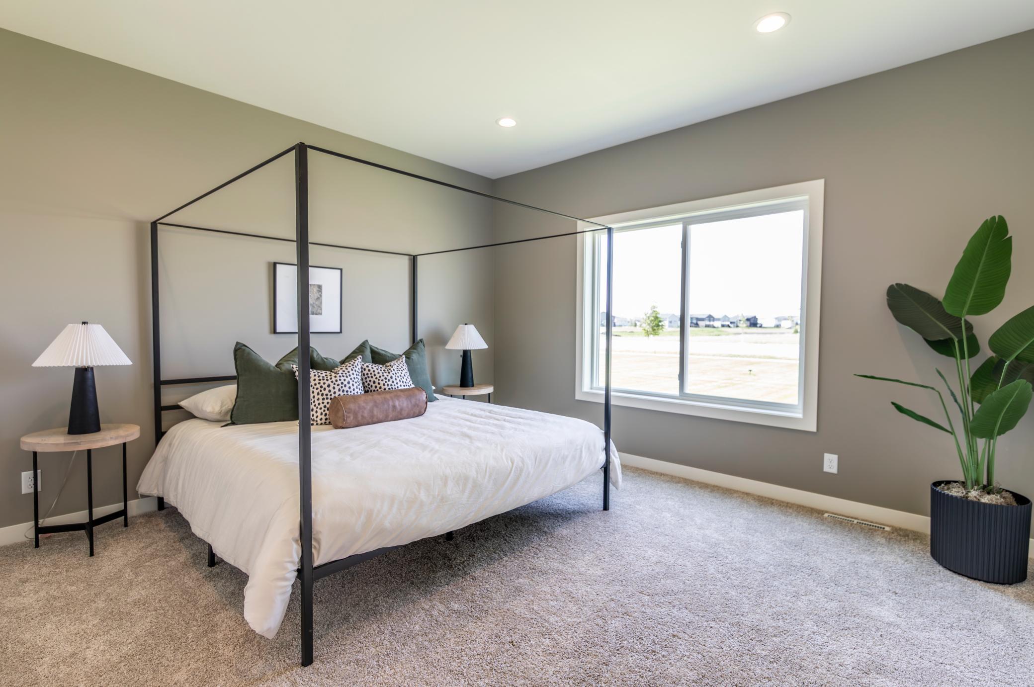 2024 single family home for sale at 8319 59 Street S in Horace, ND — 5 bed, 3 bath (photo 24 of 54)