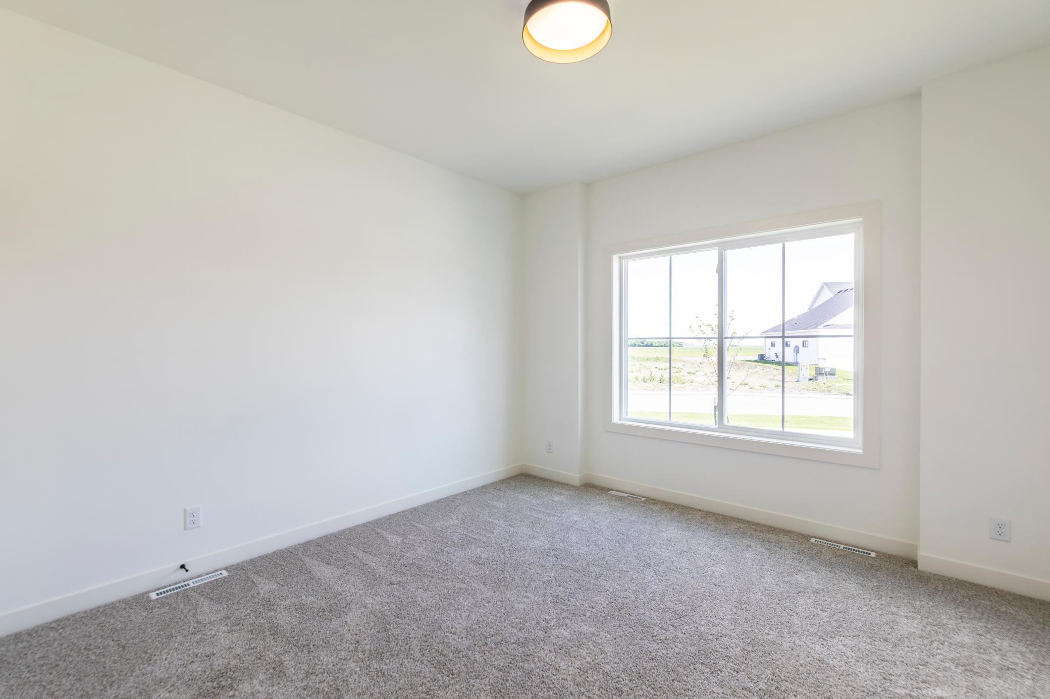 2024 single family home for sale at 8319 59 Street S in Horace, ND — 5 bed, 3 bath (photo 33 of 54)