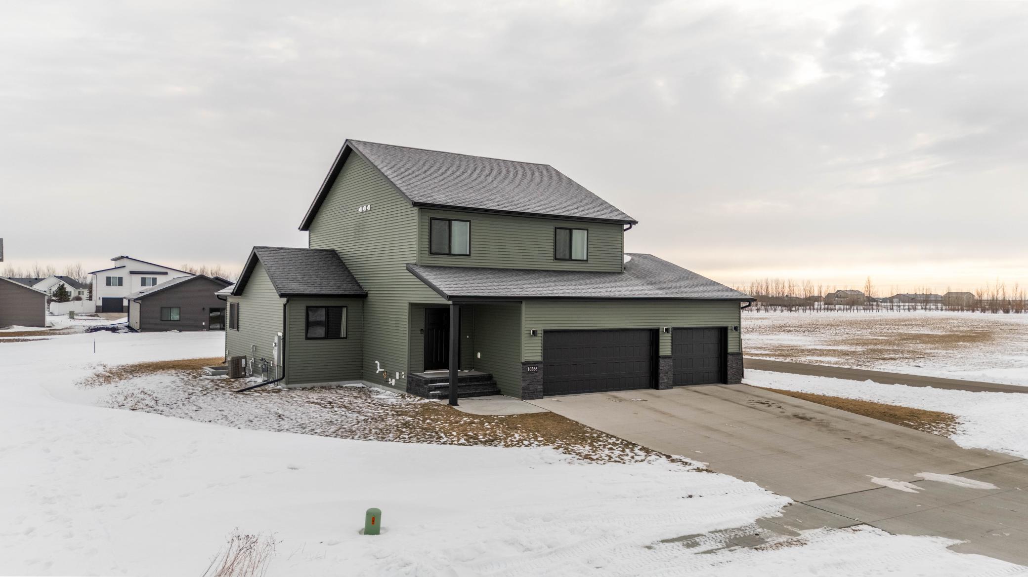 2024 single family home for sale at 10366 73rd Street S in Horace, ND — 4 bed, 4 bath (photo 26 of 50)