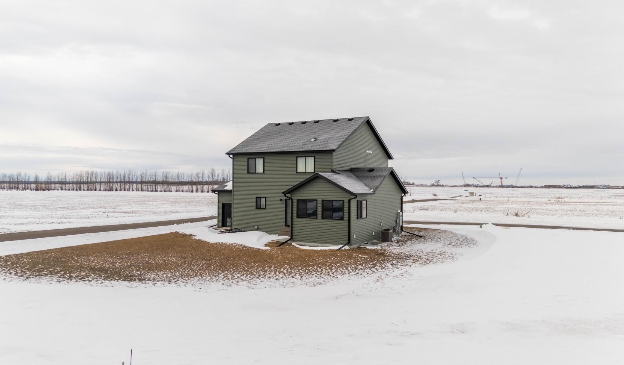 2024 single family home for sale at 10366 73rd Street S in Horace, ND — 4 bed, 4 bath (photo 27 of 50)