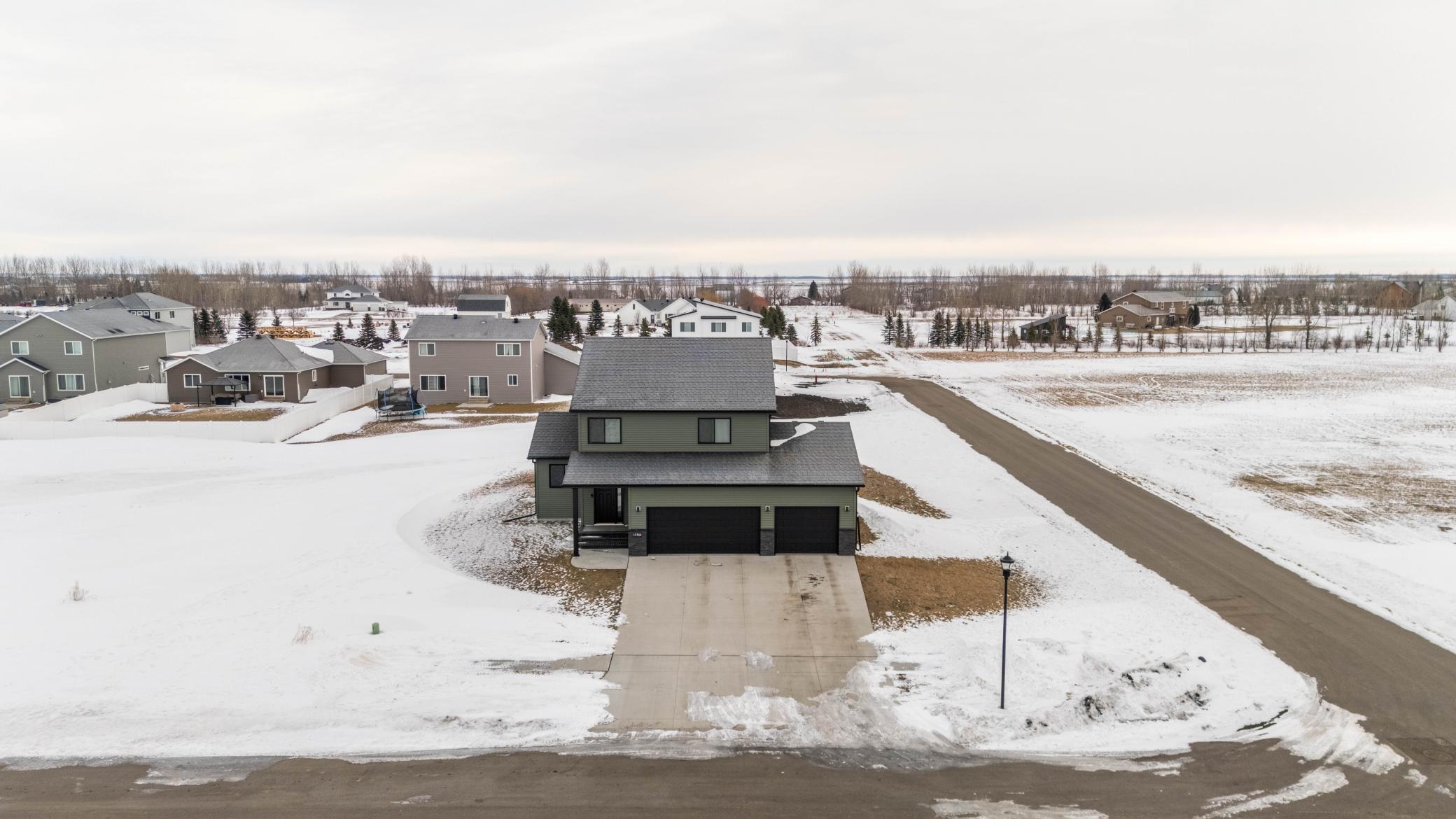 2024 single family home for sale at 10366 73rd Street S in Horace, ND — 4 bed, 4 bath (photo 29 of 50)
