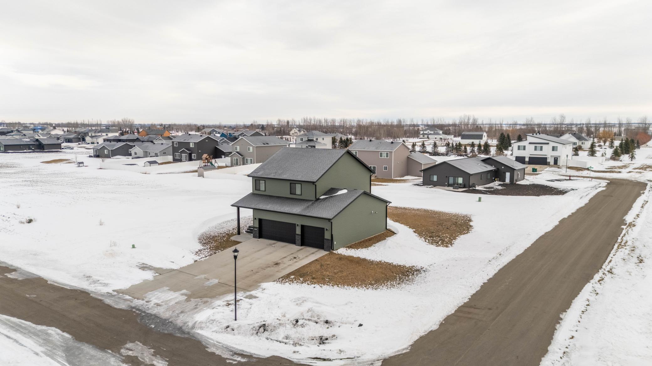 2024 single family home for sale at 10366 73rd Street S in Horace, ND — 4 bed, 4 bath (photo 30 of 50)