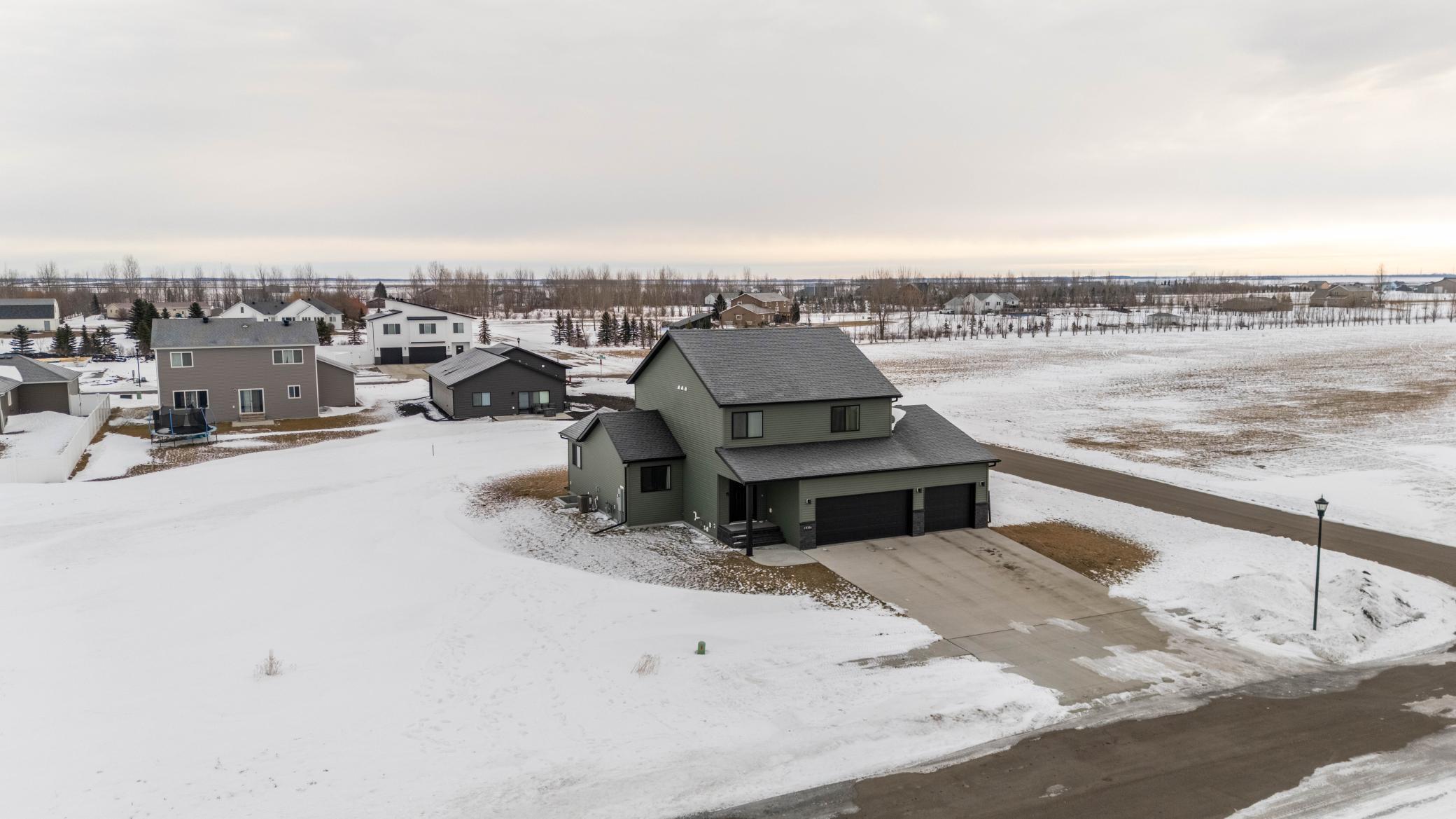 2024 single family home for sale at 10366 73rd Street S in Horace, ND — 4 bed, 4 bath (photo 31 of 50)
