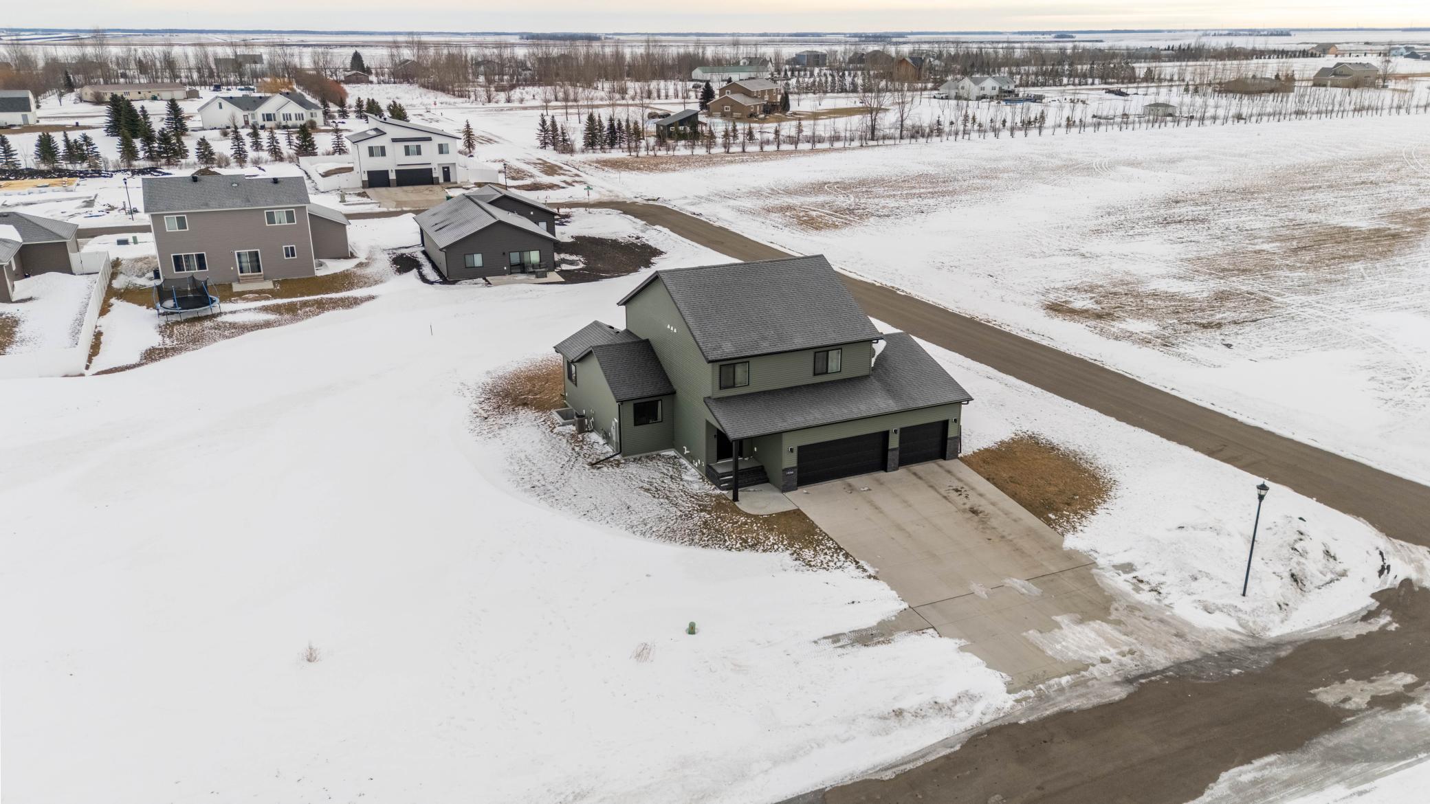 2024 single family home for sale at 10366 73rd Street S in Horace, ND — 4 bed, 4 bath (photo 35 of 50)