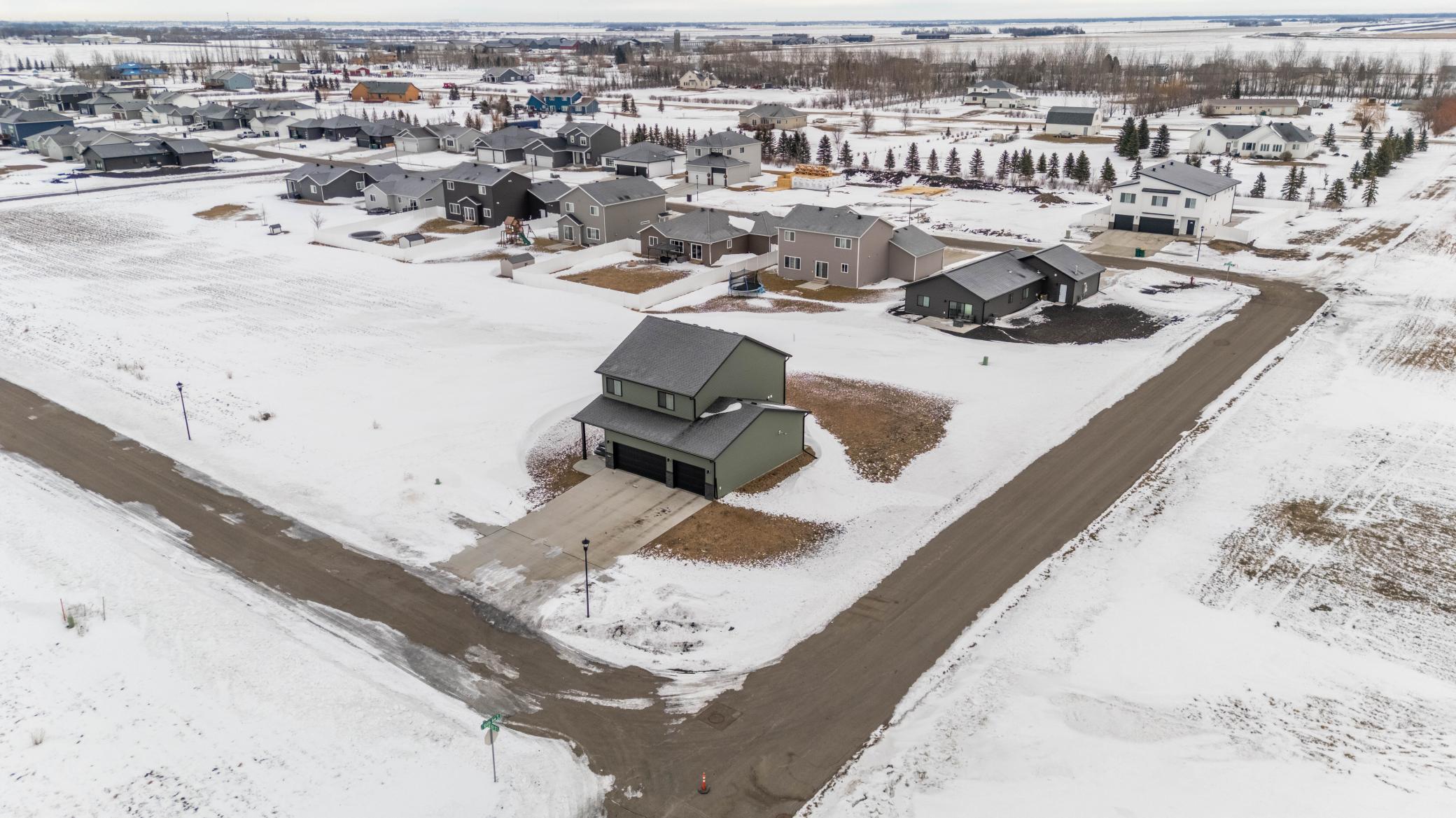 2024 single family home for sale at 10366 73rd Street S in Horace, ND — 4 bed, 4 bath (photo 38 of 50)