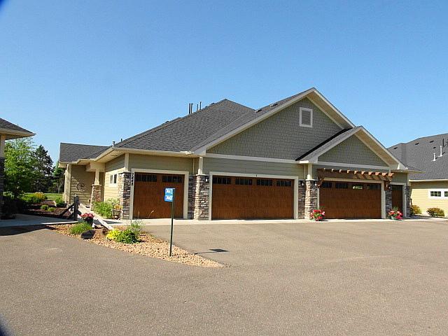 2020 townhouse for sale at 7448 Fairway Lane in Breezy Point, MN — 3 bed, 2 bath (photo 4 of 46)