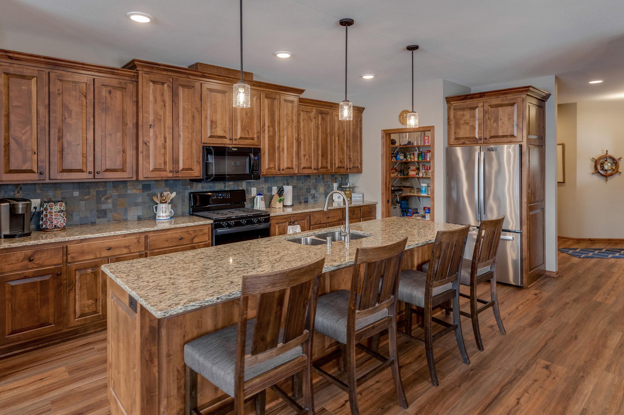 2020 townhouse for sale at 7448 Fairway Lane in Breezy Point, MN — 3 bed, 2 bath (photo 5 of 46)