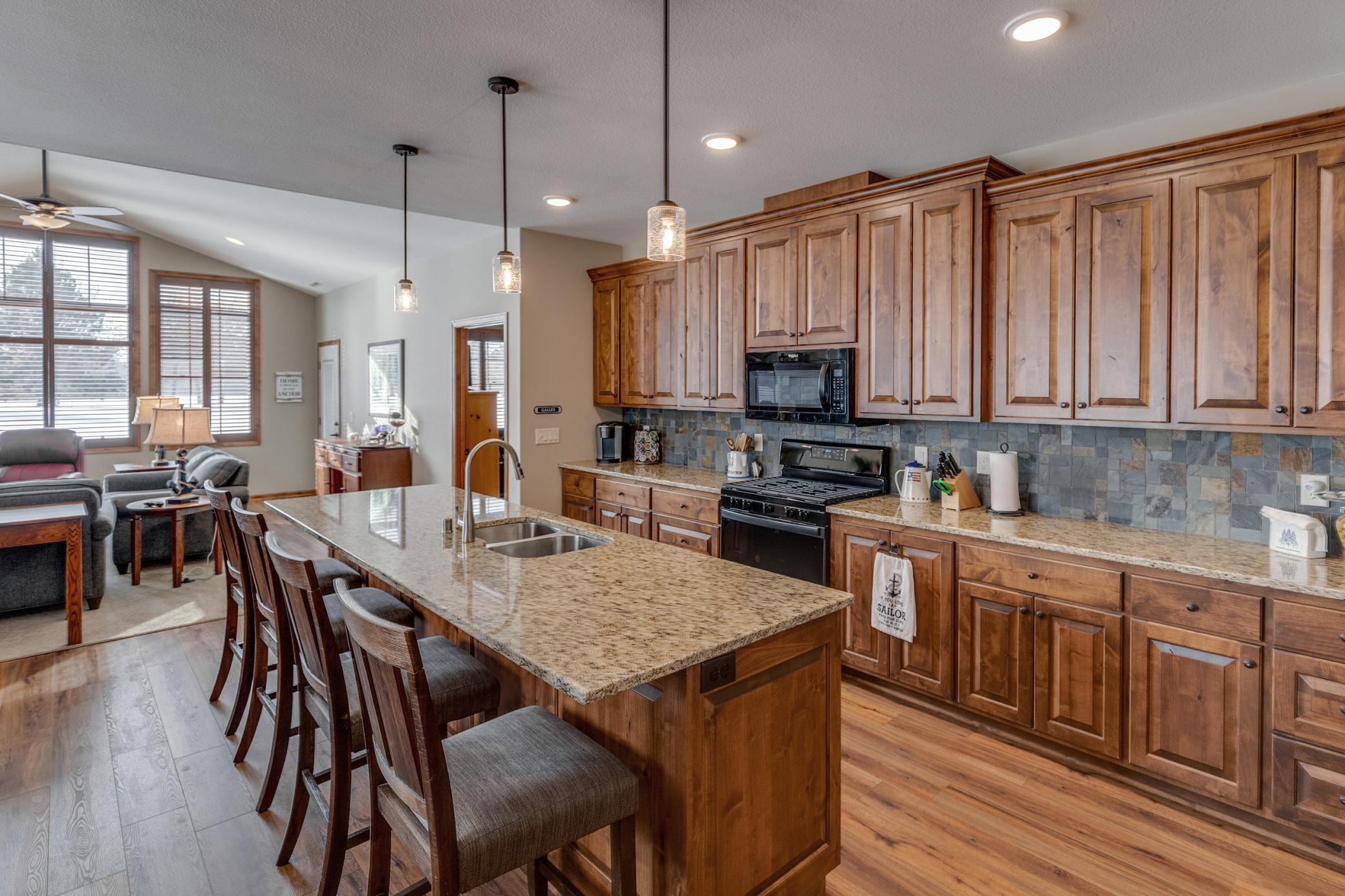 2020 townhouse for sale at 7448 Fairway Lane in Breezy Point, MN — 3 bed, 2 bath (photo 7 of 46)