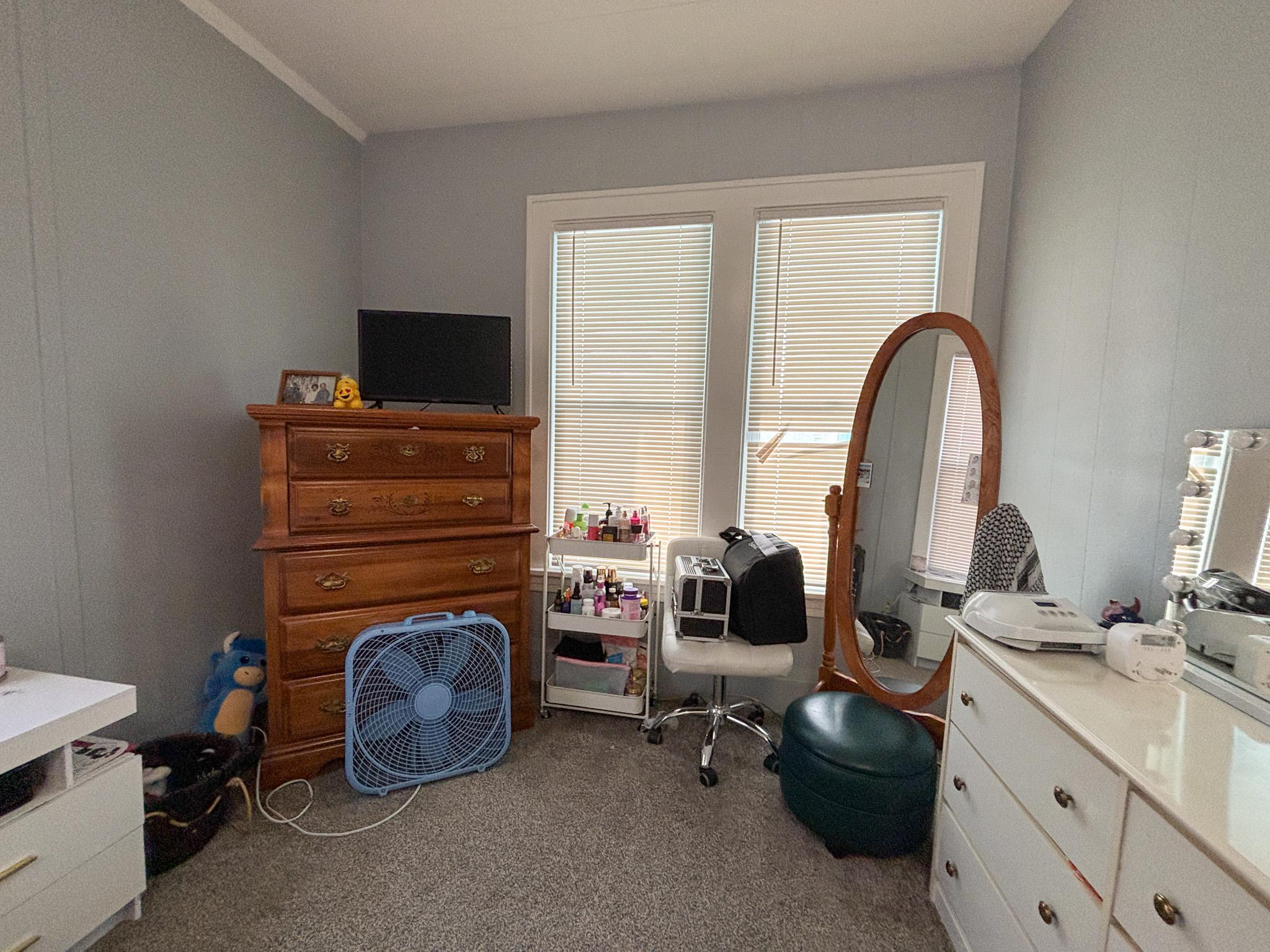 1919 duplex for sale at 424 W Birch Avenue in Fergus Falls, MN — 6 bed, 2 bath (photo 15 of 55)